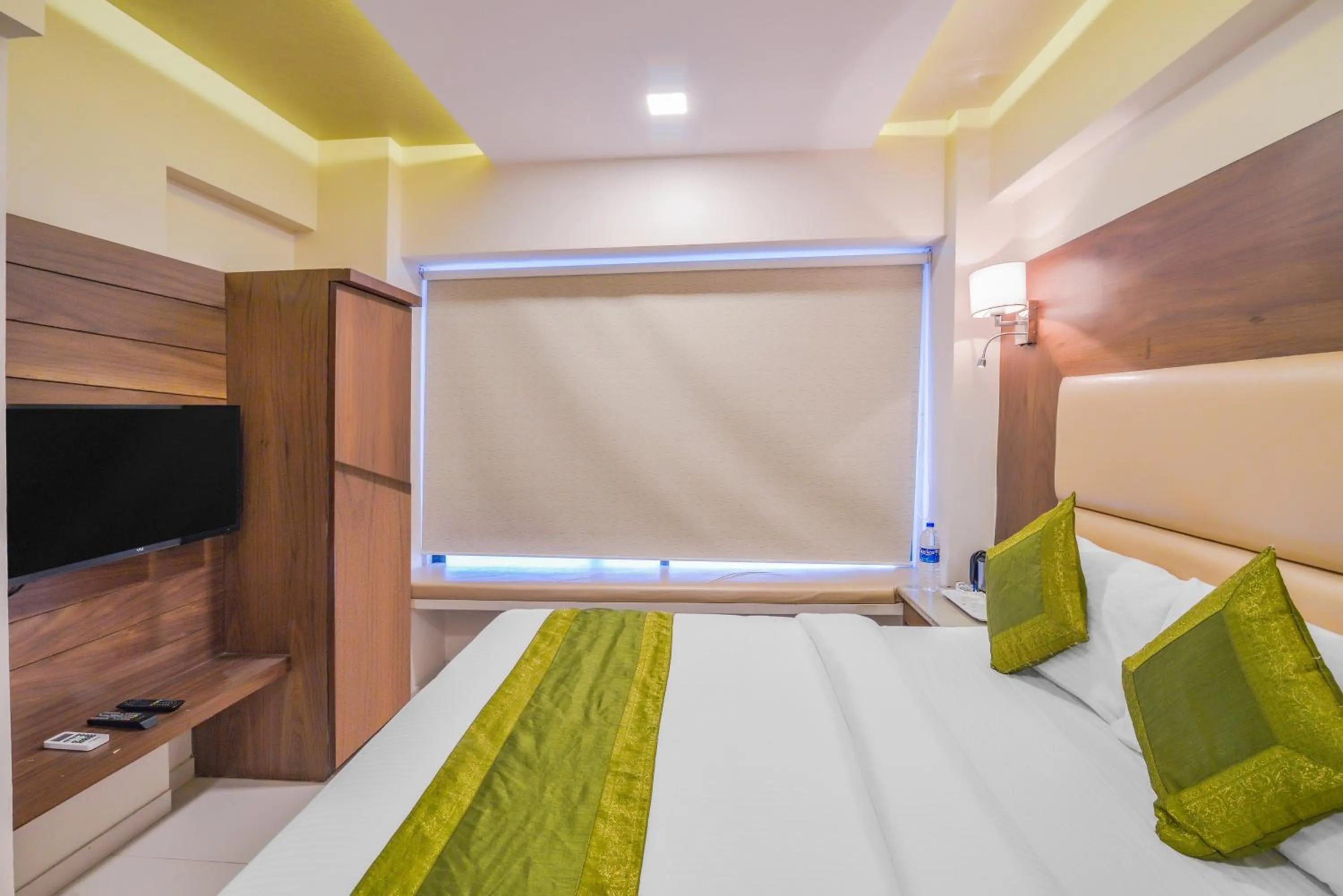 bunk bed, Bed in Oxford Hotel Powai