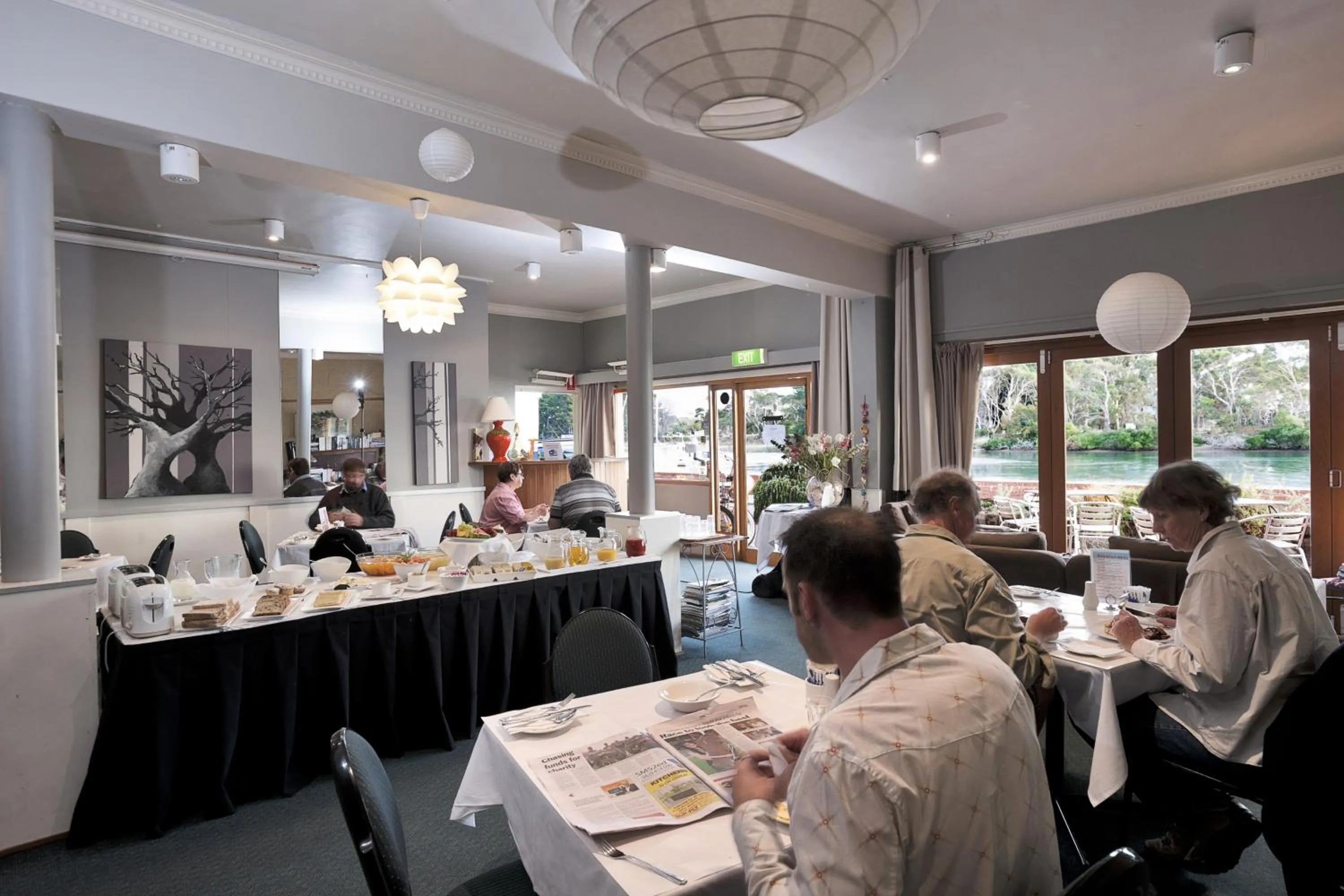 Dining area in The Waterfront Wynyard