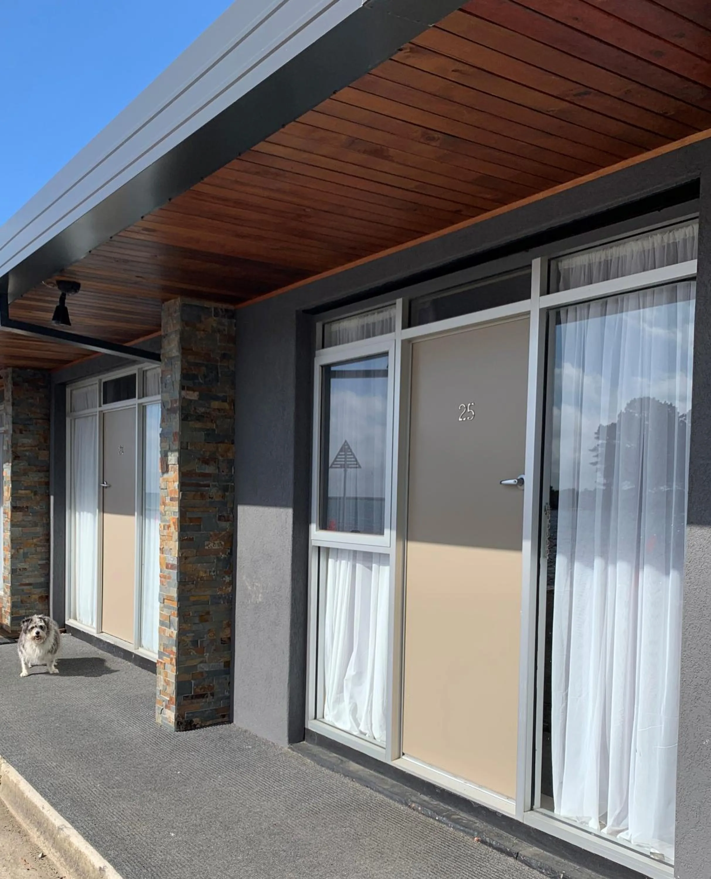 Facade/entrance in The Waterfront Wynyard