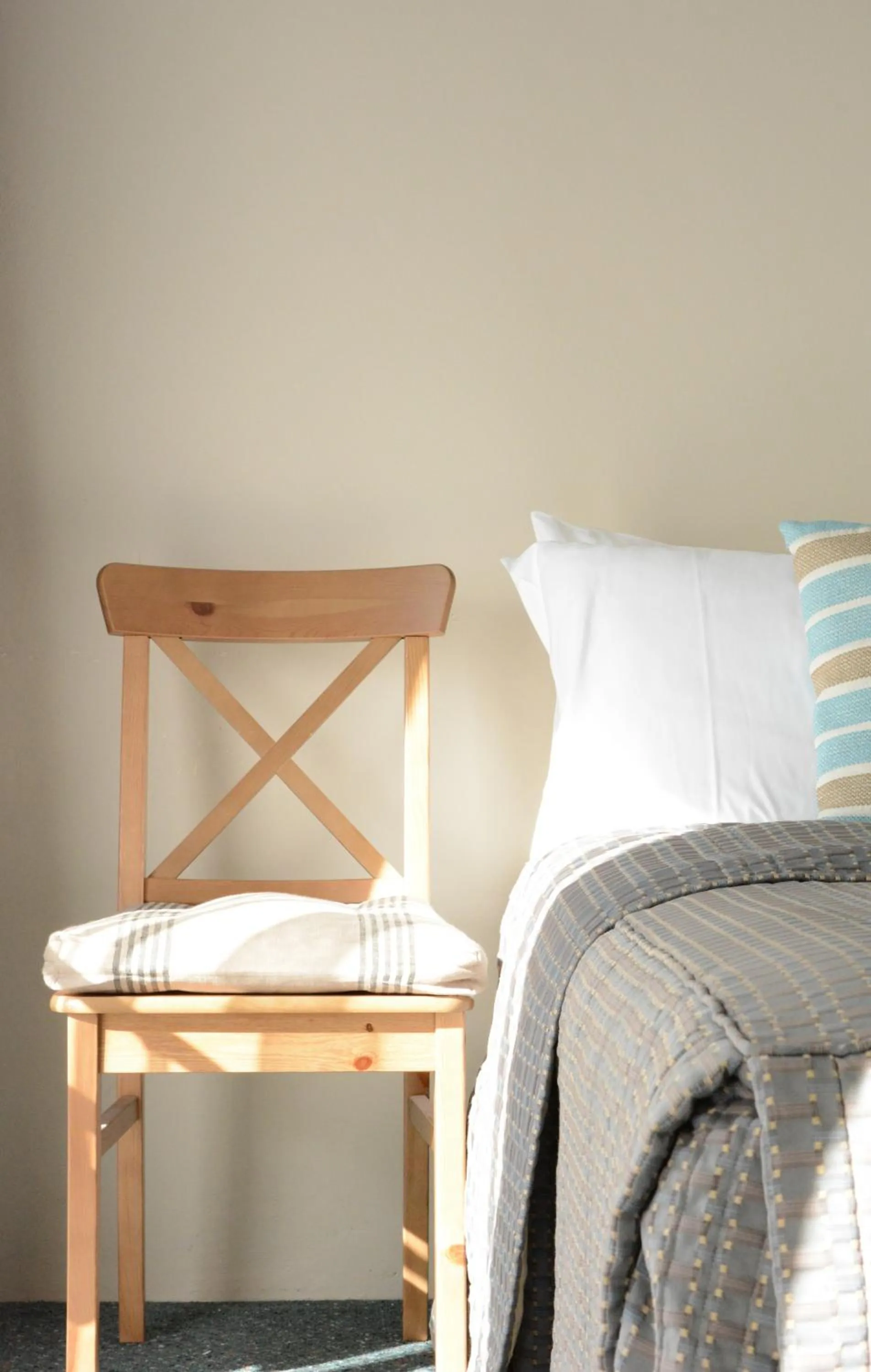 Decorative detail, Bed in The Waterfront Wynyard
