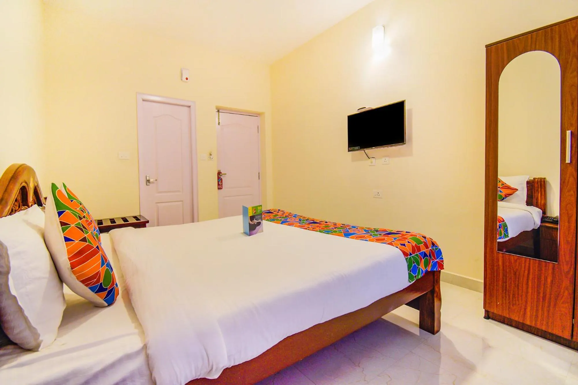 Bedroom, Bed in FabHotel Vinu Valley Resorts - Nr Ketti Valley View Point