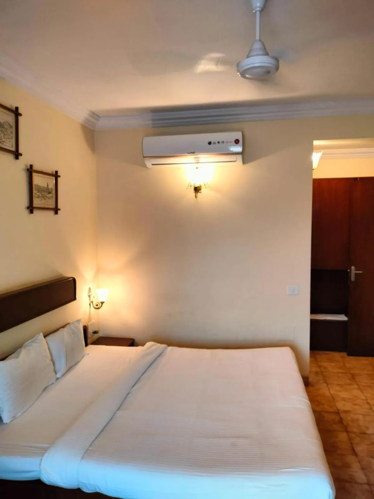 Bed in The Dhanhills - a valley view hotel in panchgani