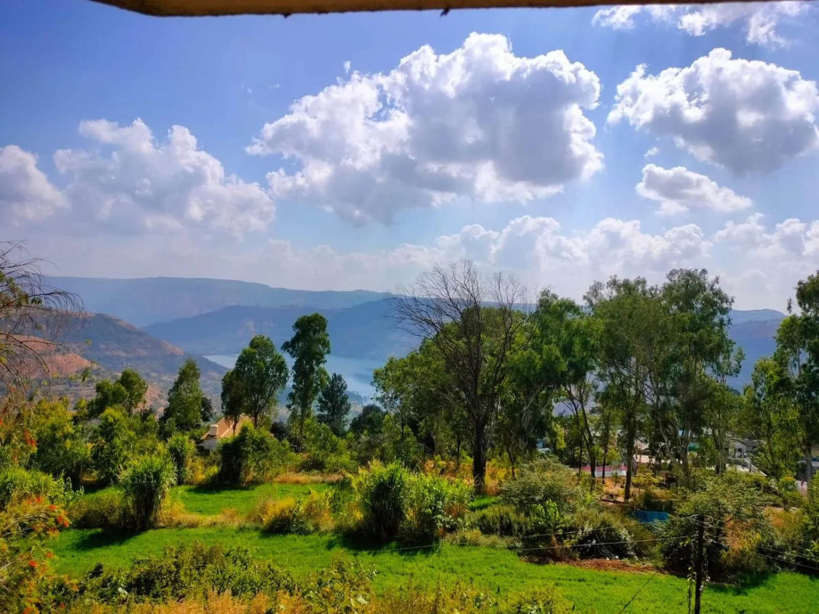 Day in The Dhanhills - a valley view hotel in panchgani