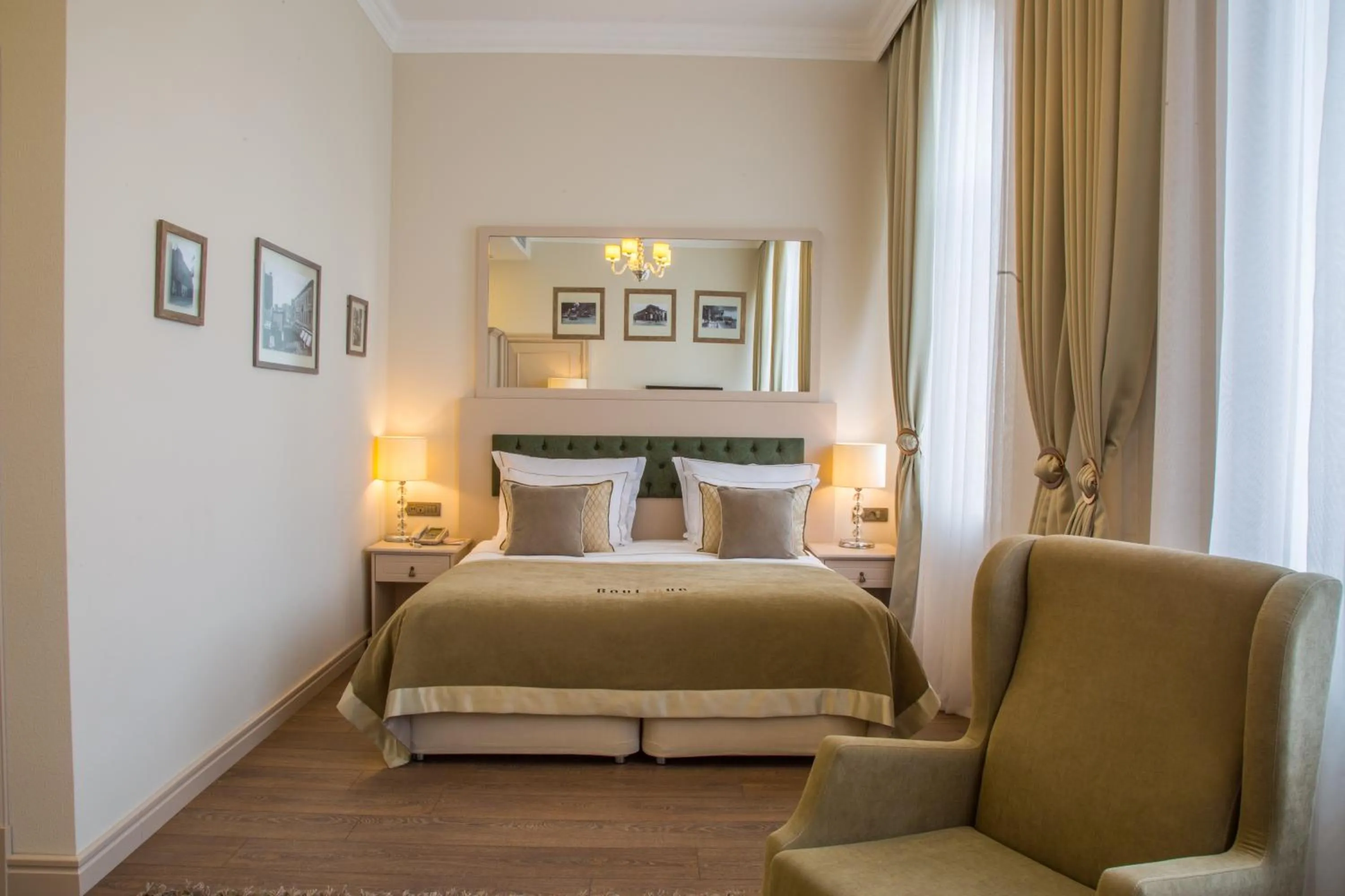 Bed in Boutique 19 Hotel