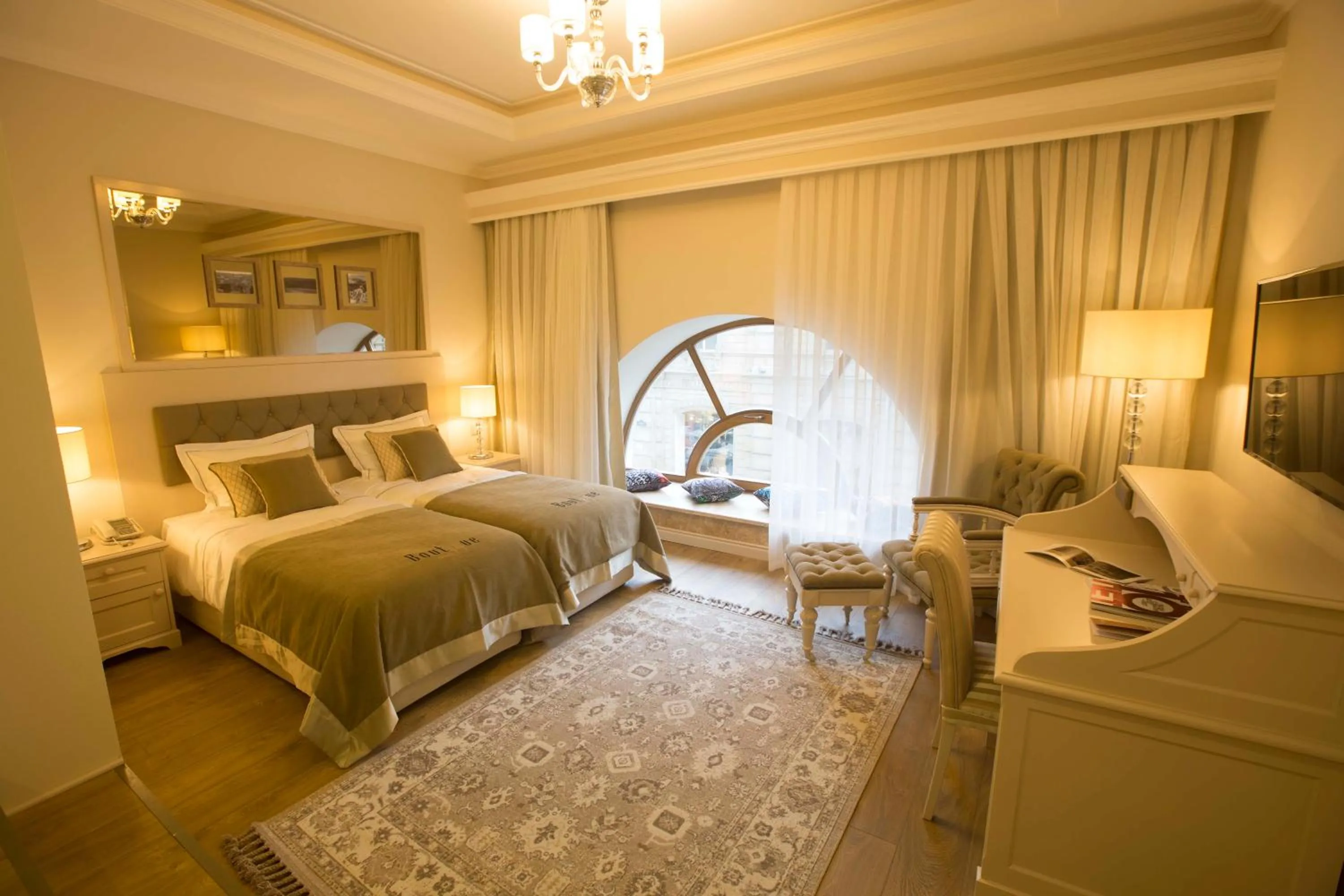 Photo of the whole room, Bed in Boutique 19 Hotel