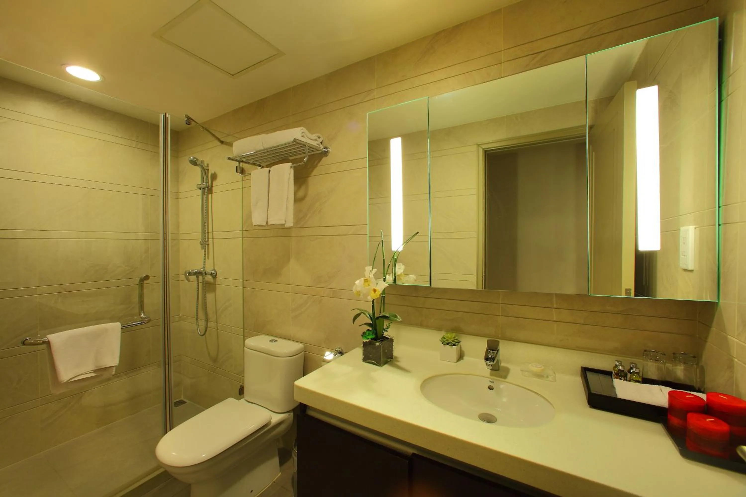 Bathroom in Somerset Heping Shenyang