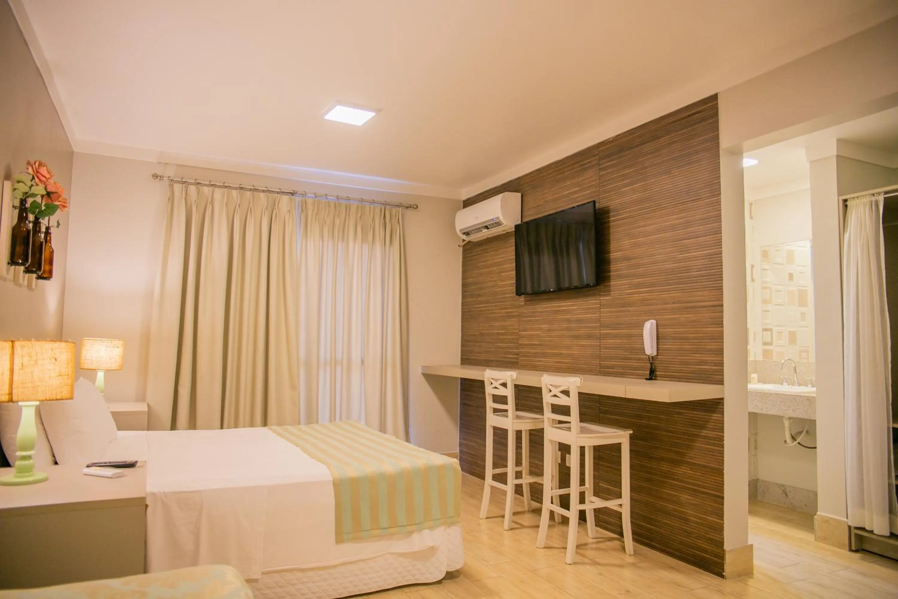 Photo of the whole room, Bed in Pousada Villa Di Enzo