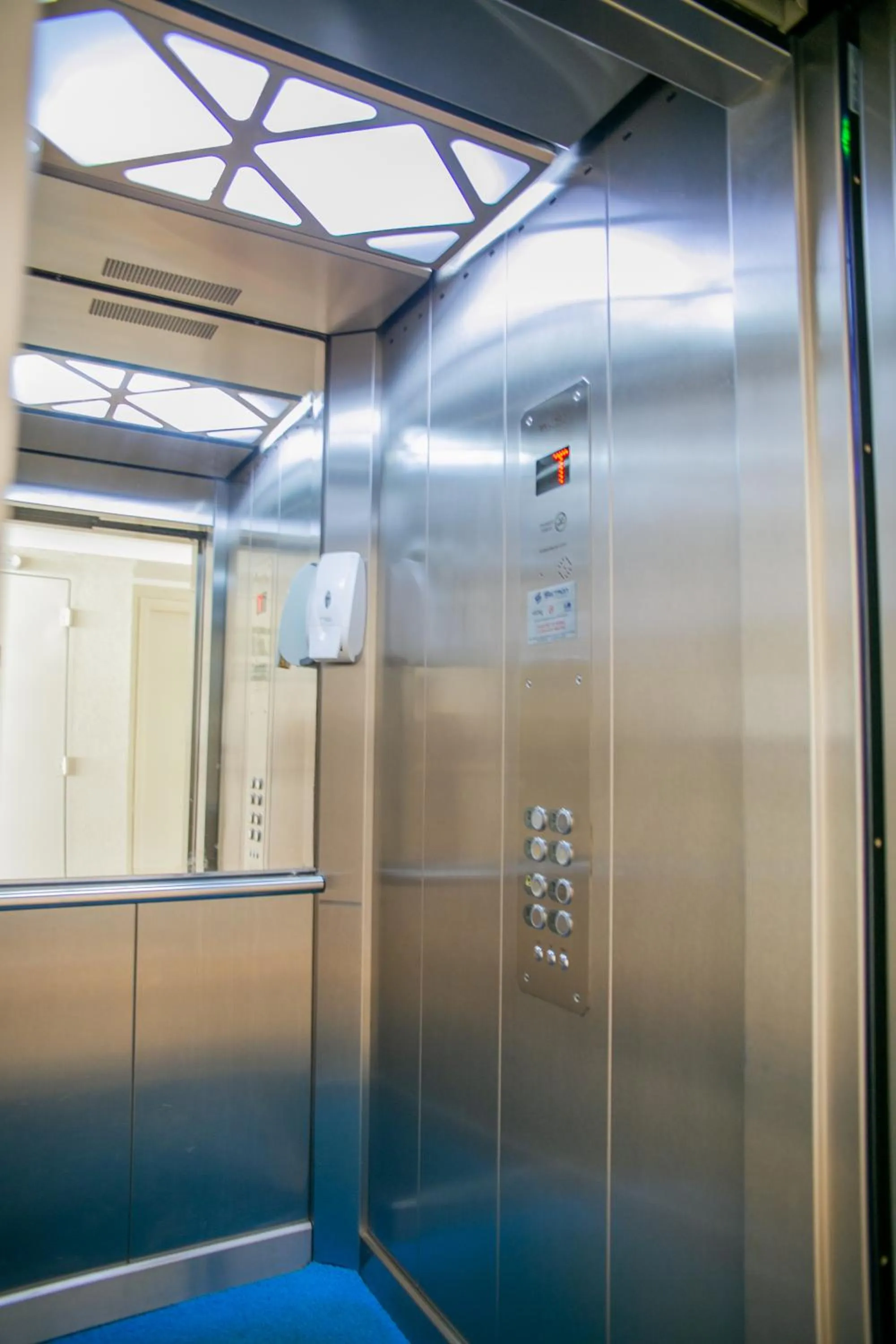 elevator in Pousada Villa Di Enzo