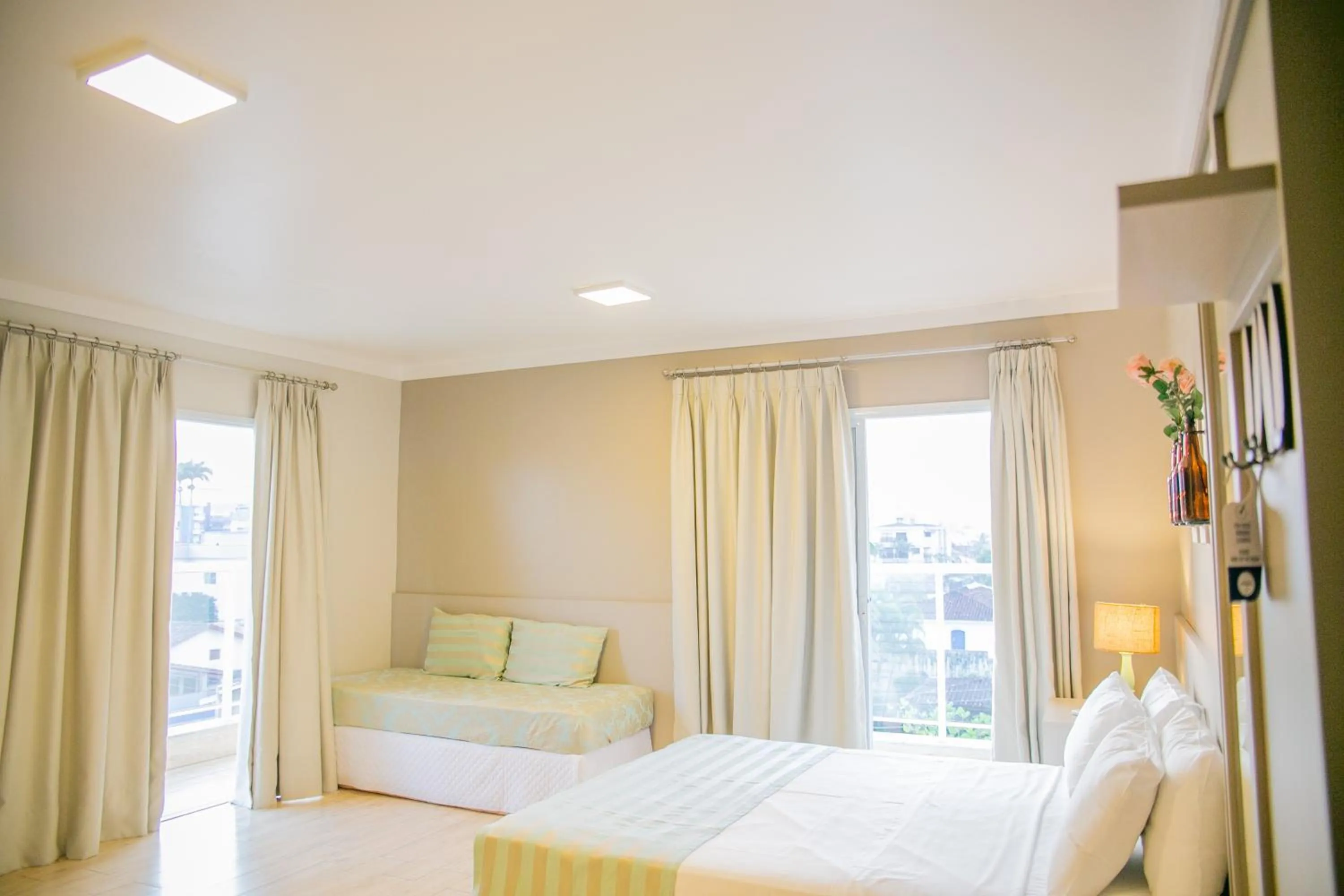 Photo of the whole room, Bed in Pousada Villa Di Enzo