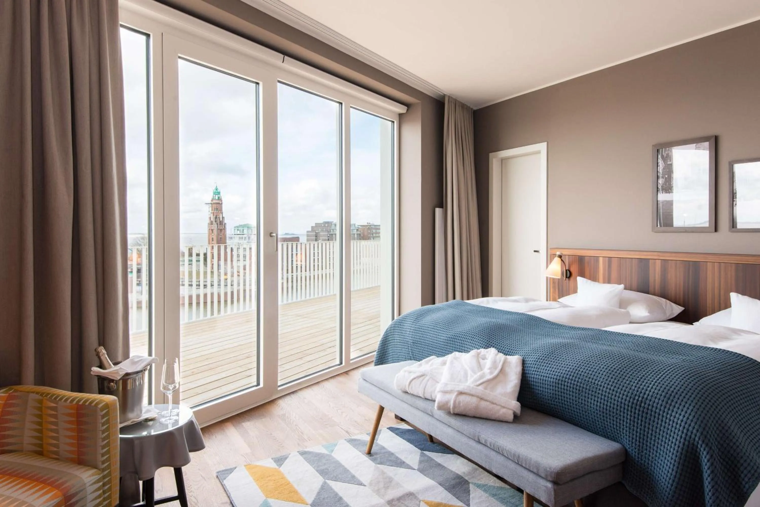 Photo of the whole room, Bed in THE LIBERTY Hotel Bremerhaven BW Signature Collection