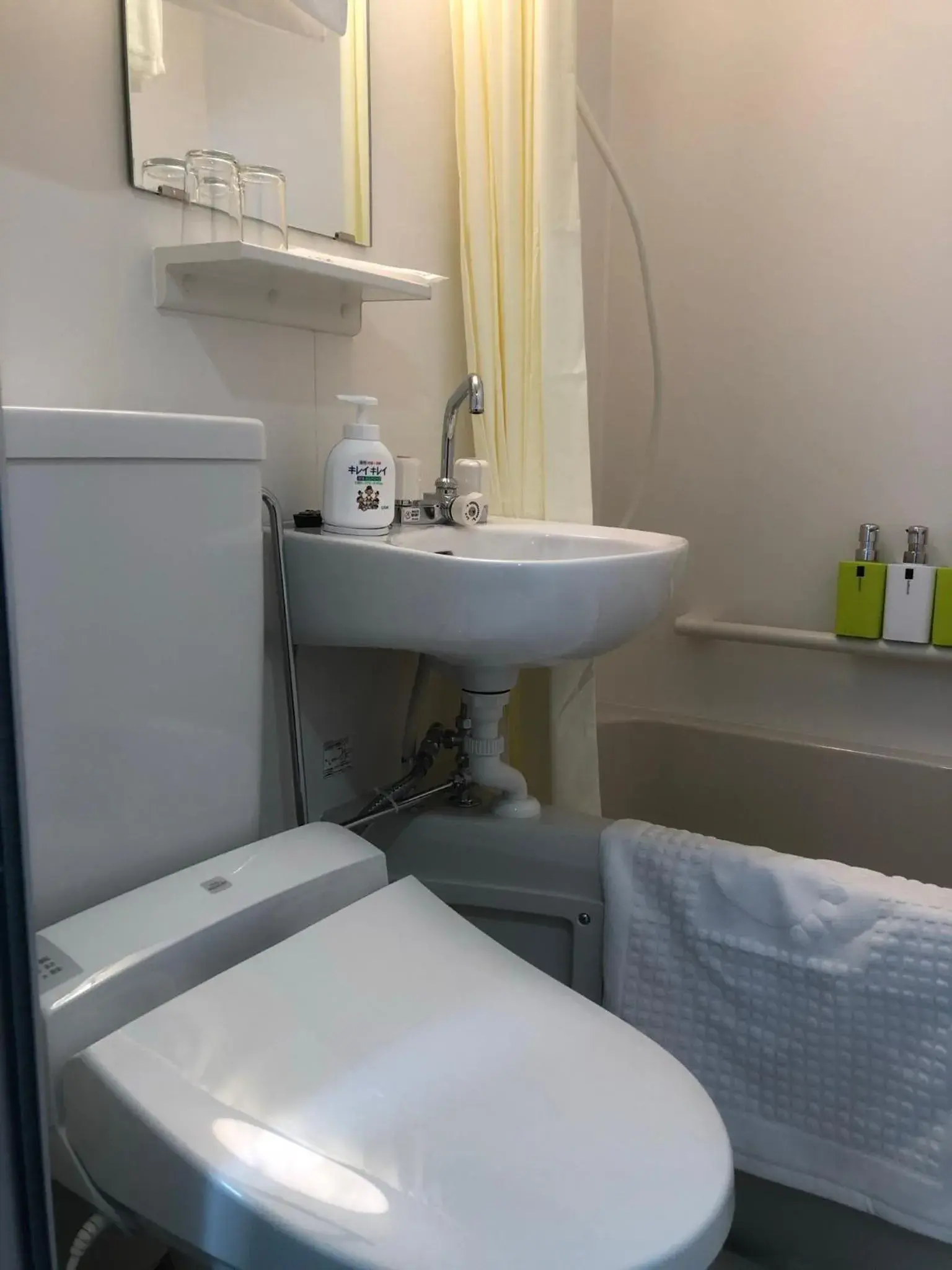 Family Room with Private Bathroom in GreenHotel Family Room with Private Bathroom in GreenHotel