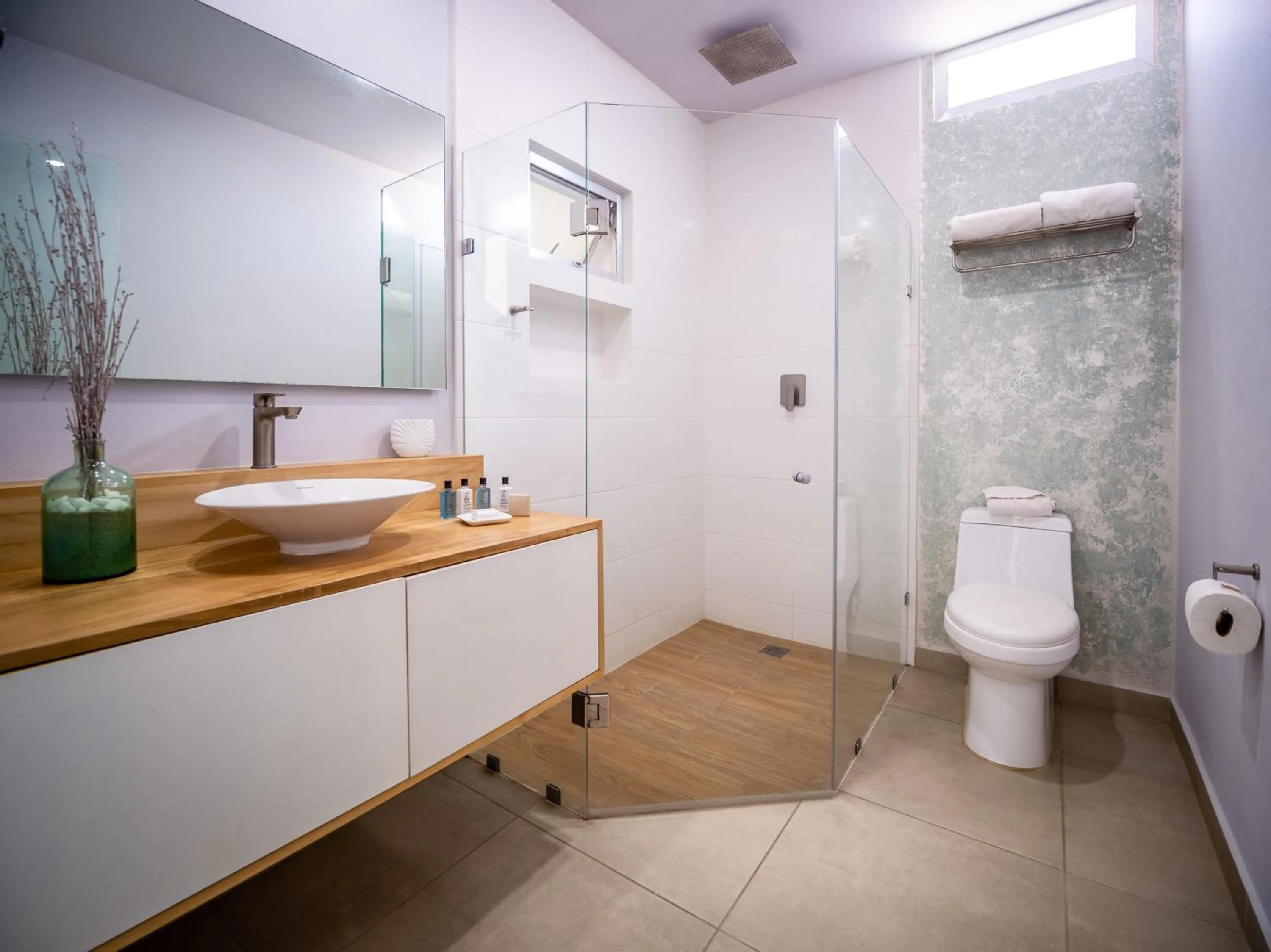 Bathroom in Hotel DC Boutique & SPA