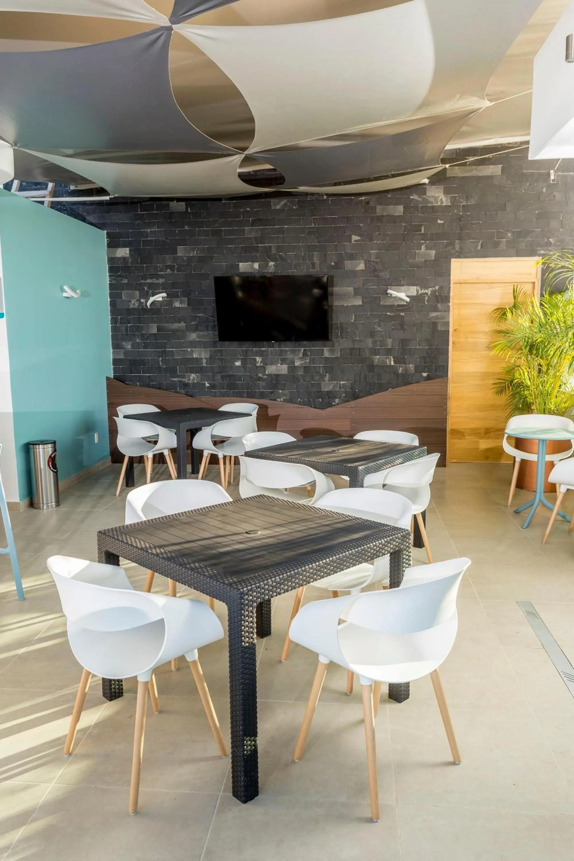 Lounge or bar in Hotel DC Boutique & SPA