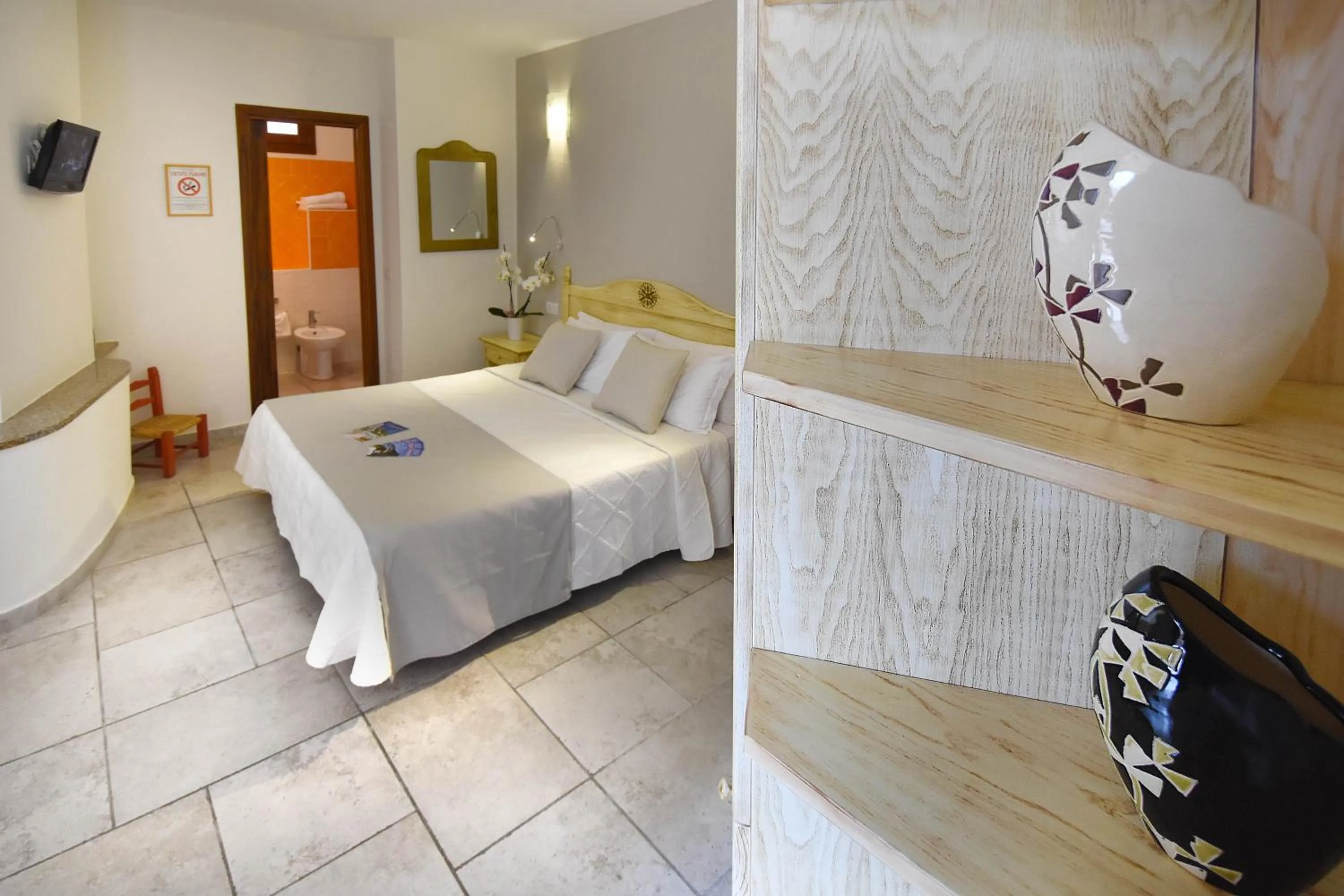 Photo of the whole room, Bed in Hotel I Graniti