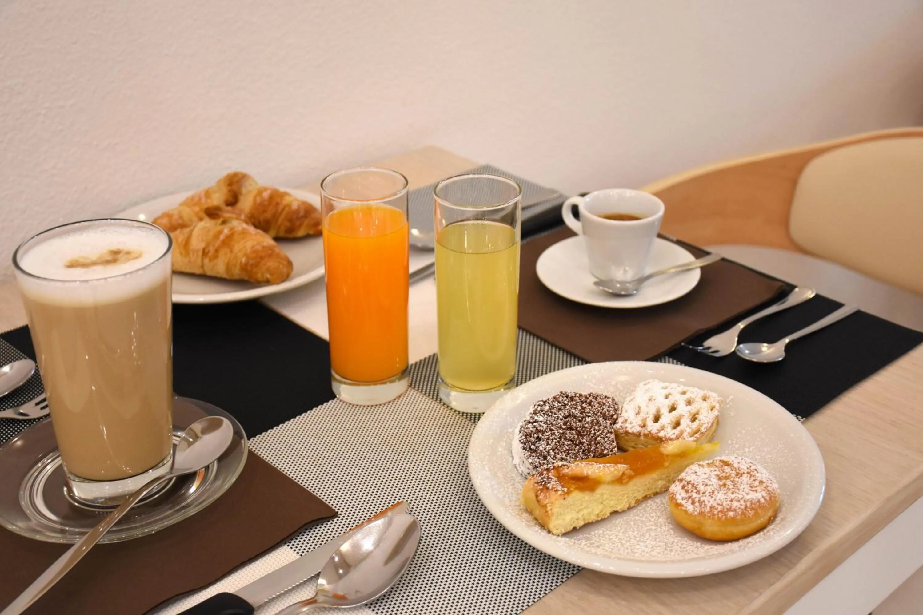 Food and drinks in Hotel I Graniti