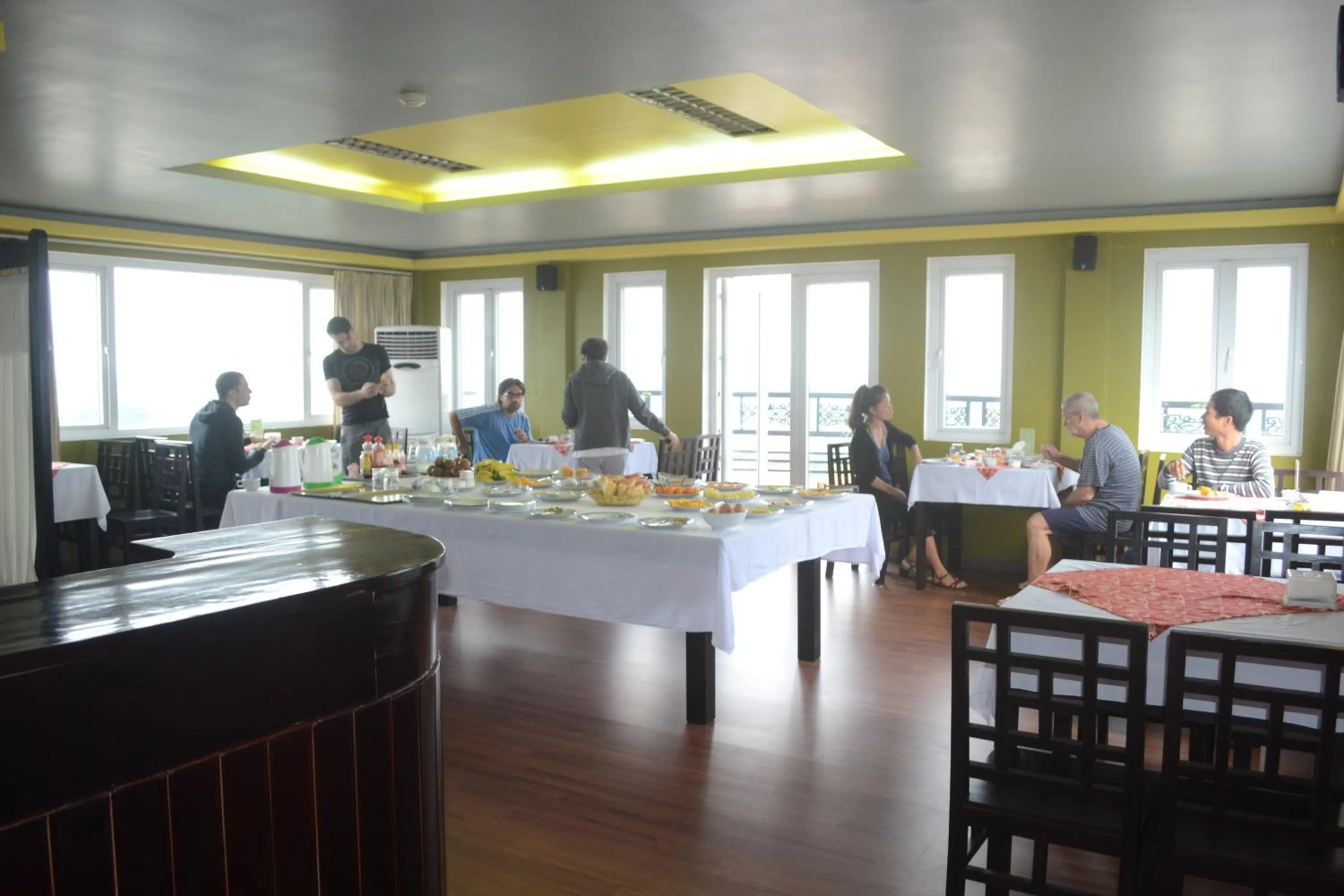 Restaurant/places to eat in Thai Binh II Hotel