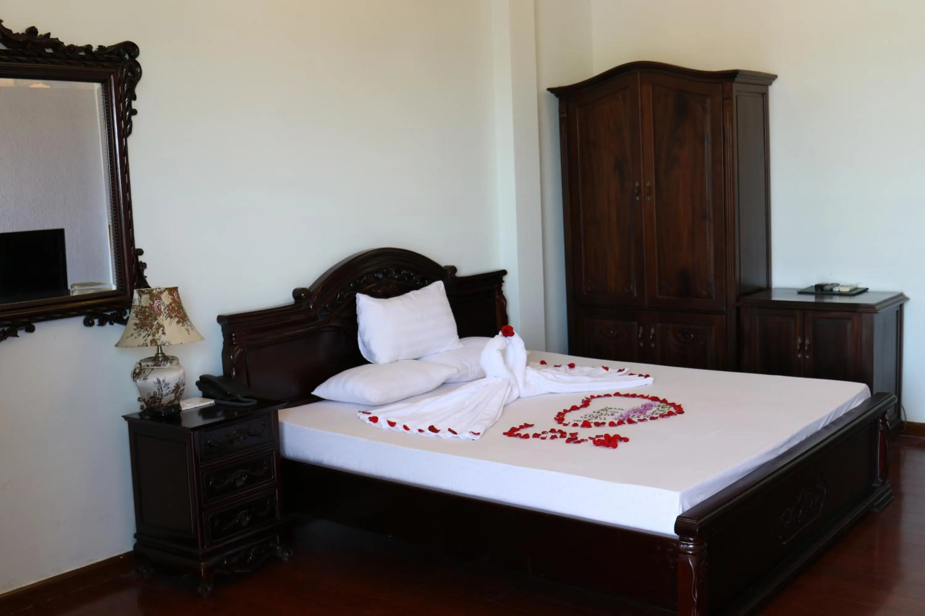 Bed in Thai Binh II Hotel