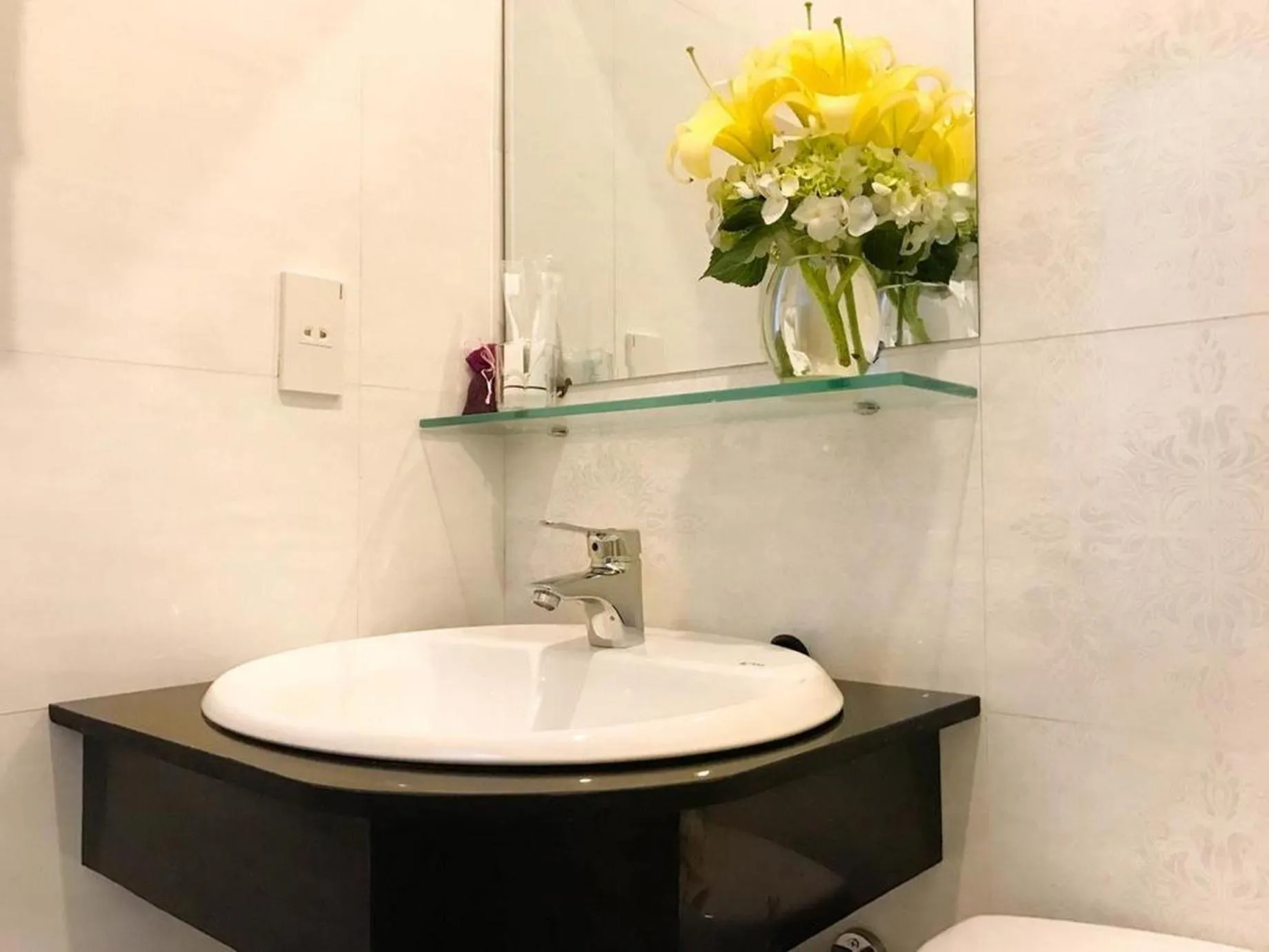 Bathroom in Thai Binh II Hotel