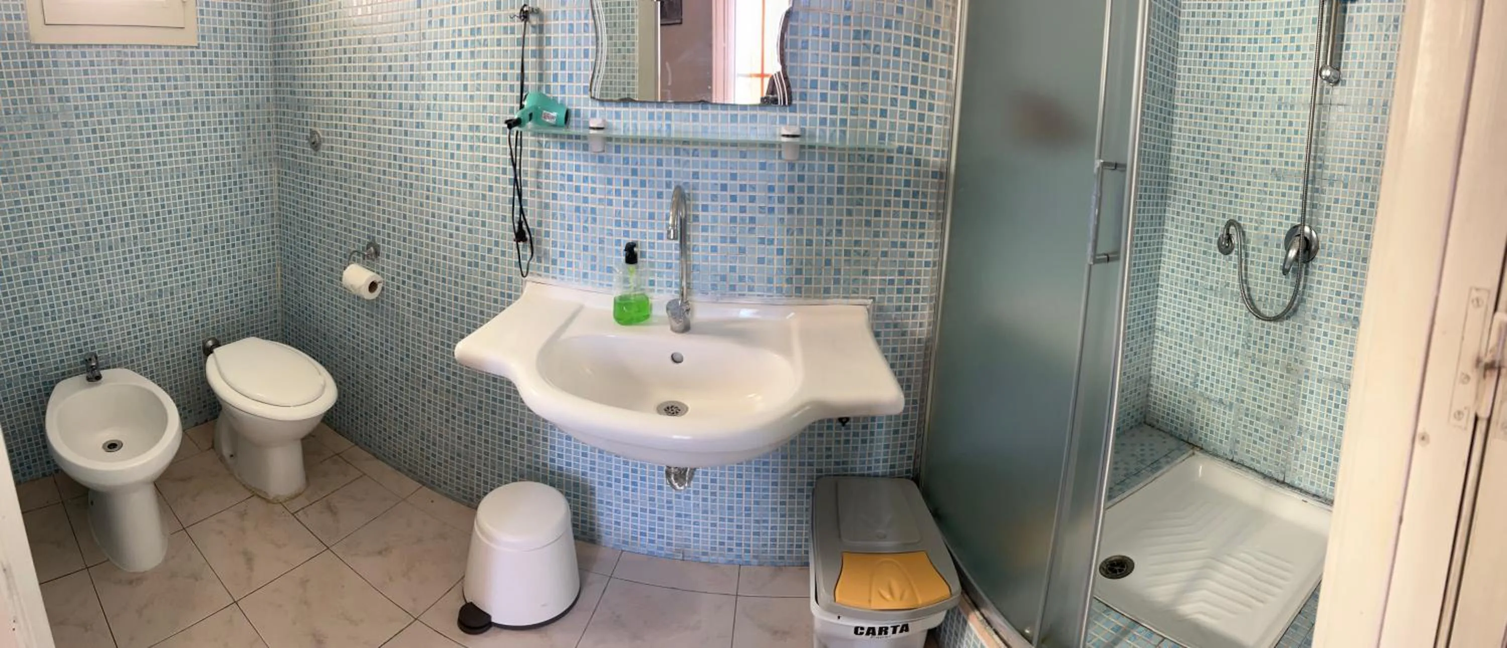 Shower in Villa Arazurrina