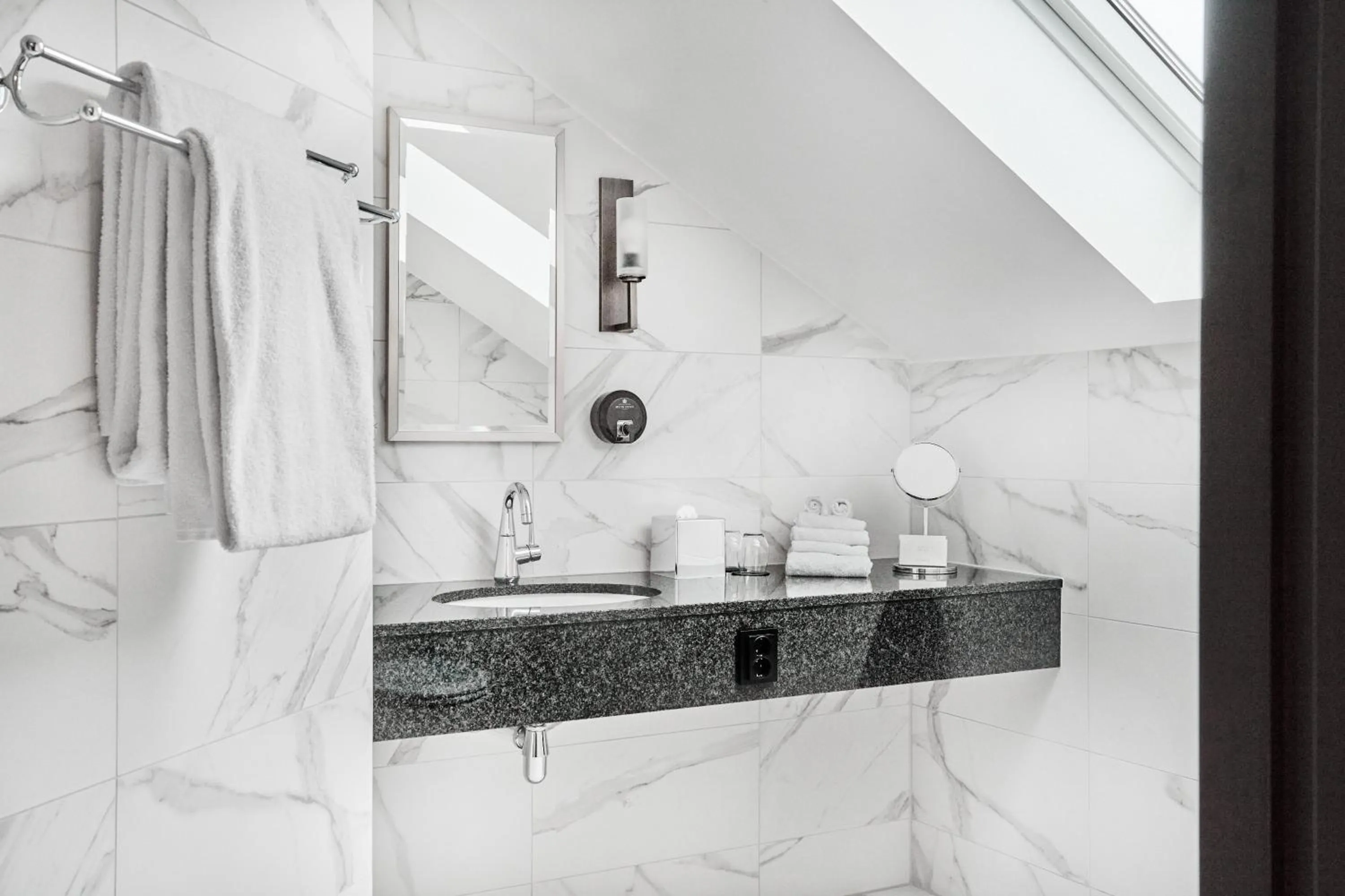 Opus 16, a Member of Small Luxury Hotels