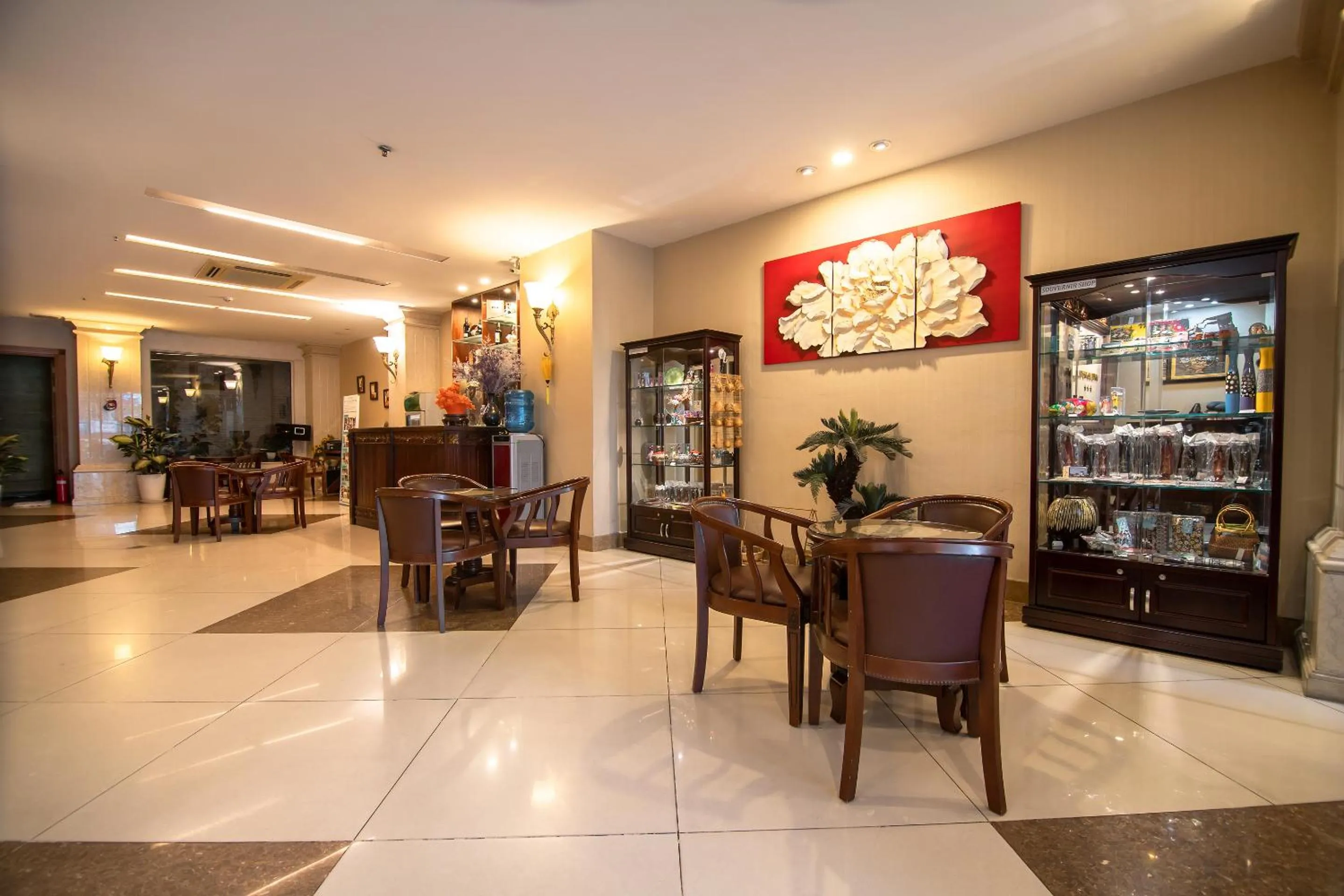 Lobby or reception in White Lion Hotel