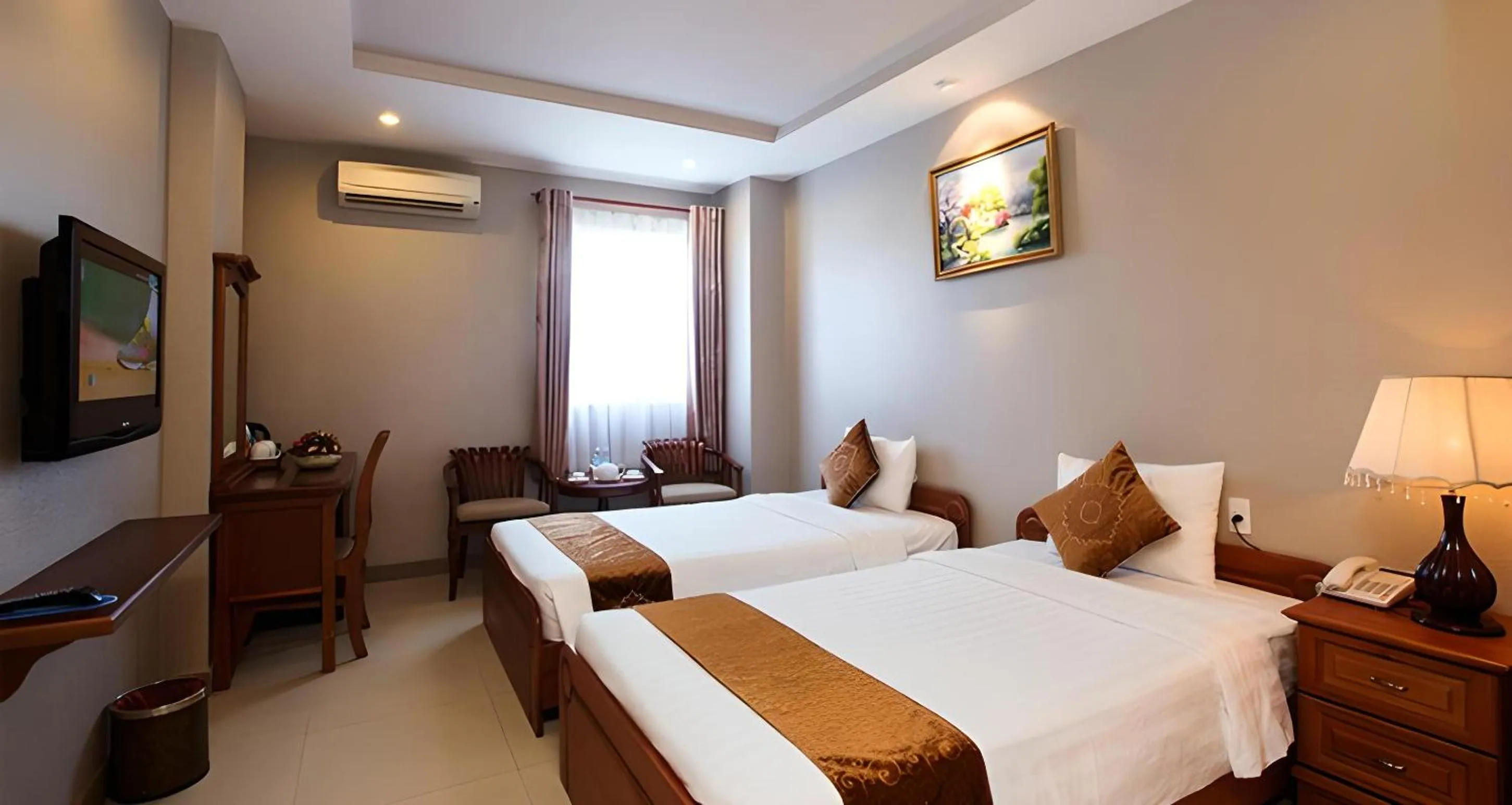 Bedroom, Bed in White Lion Hotel