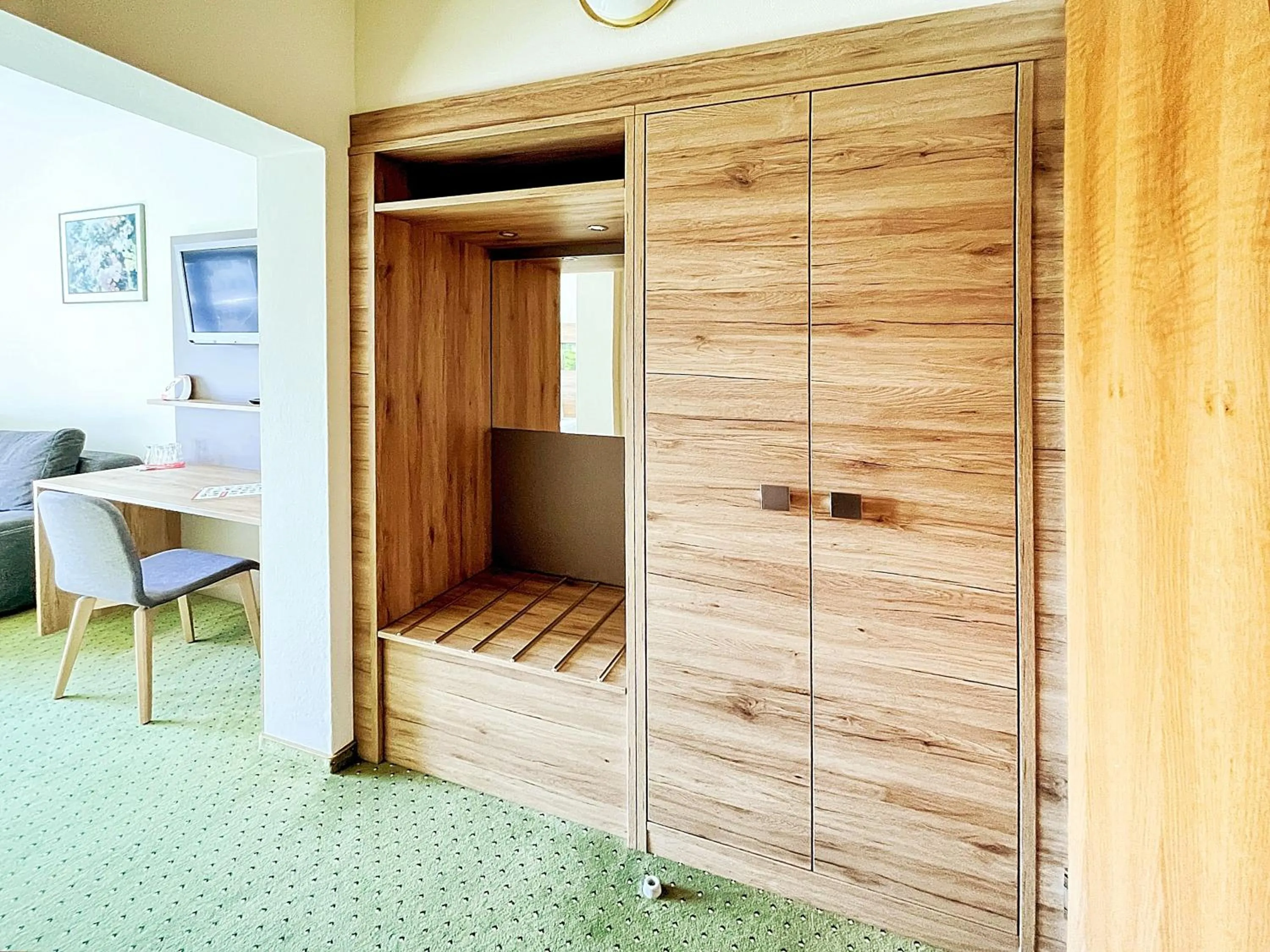 wardrobe in Hotel Schwartze