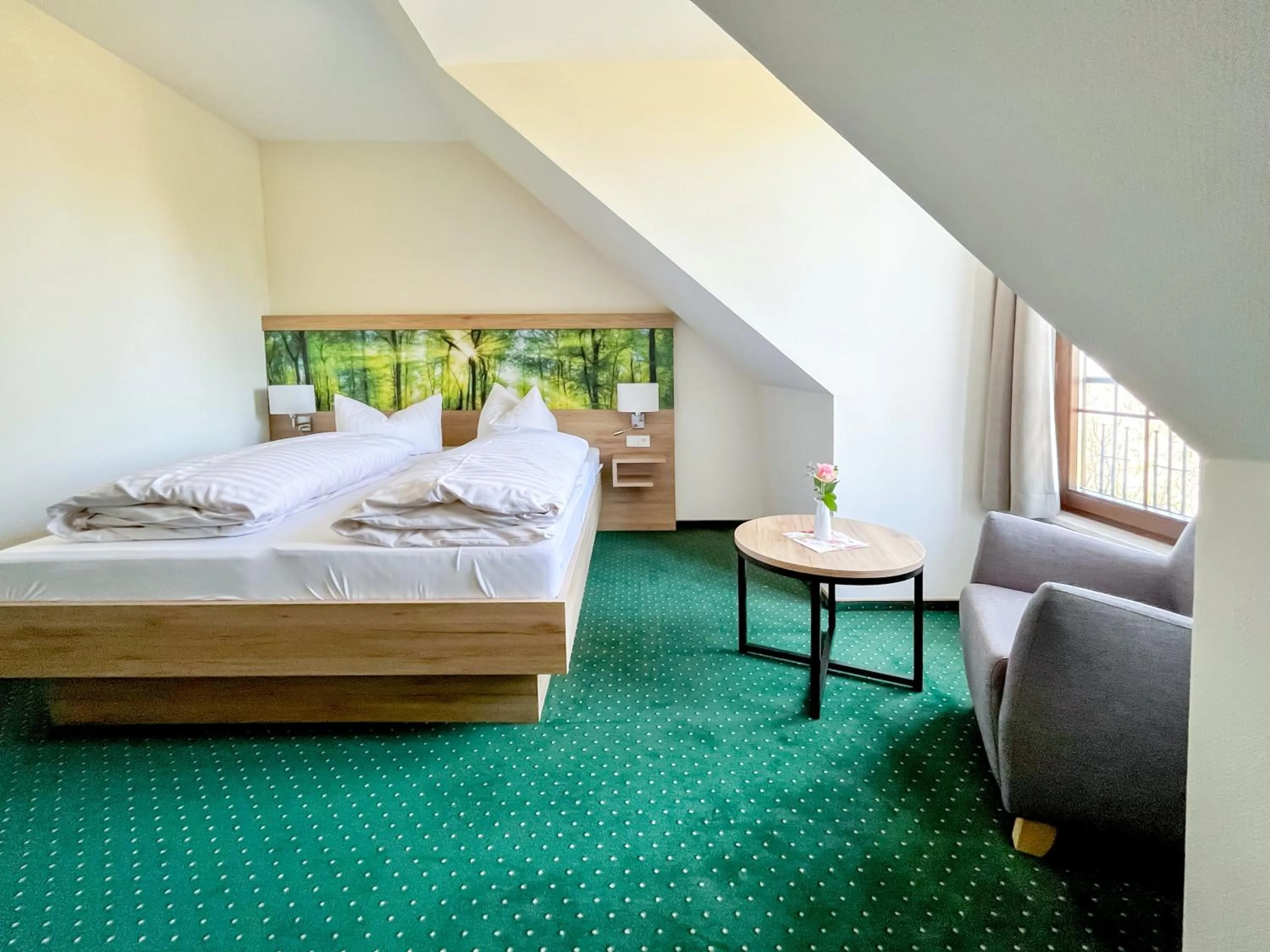 Photo of the whole room, Bed in Hotel Schwartze