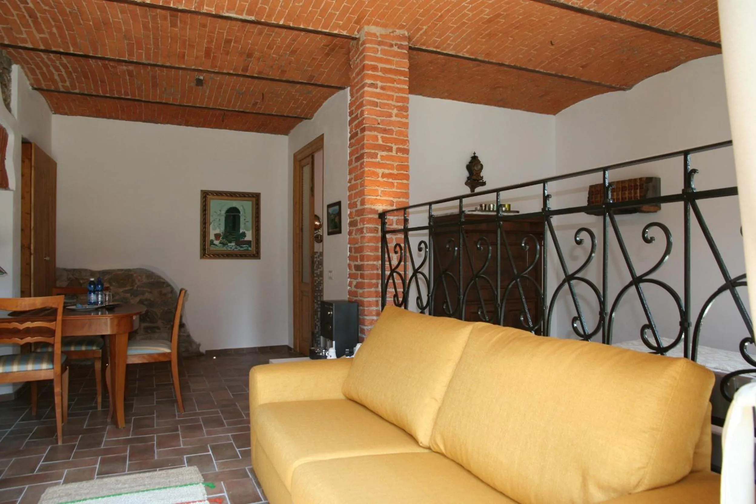 Photo of the whole room in La Baita Dinner & Bed