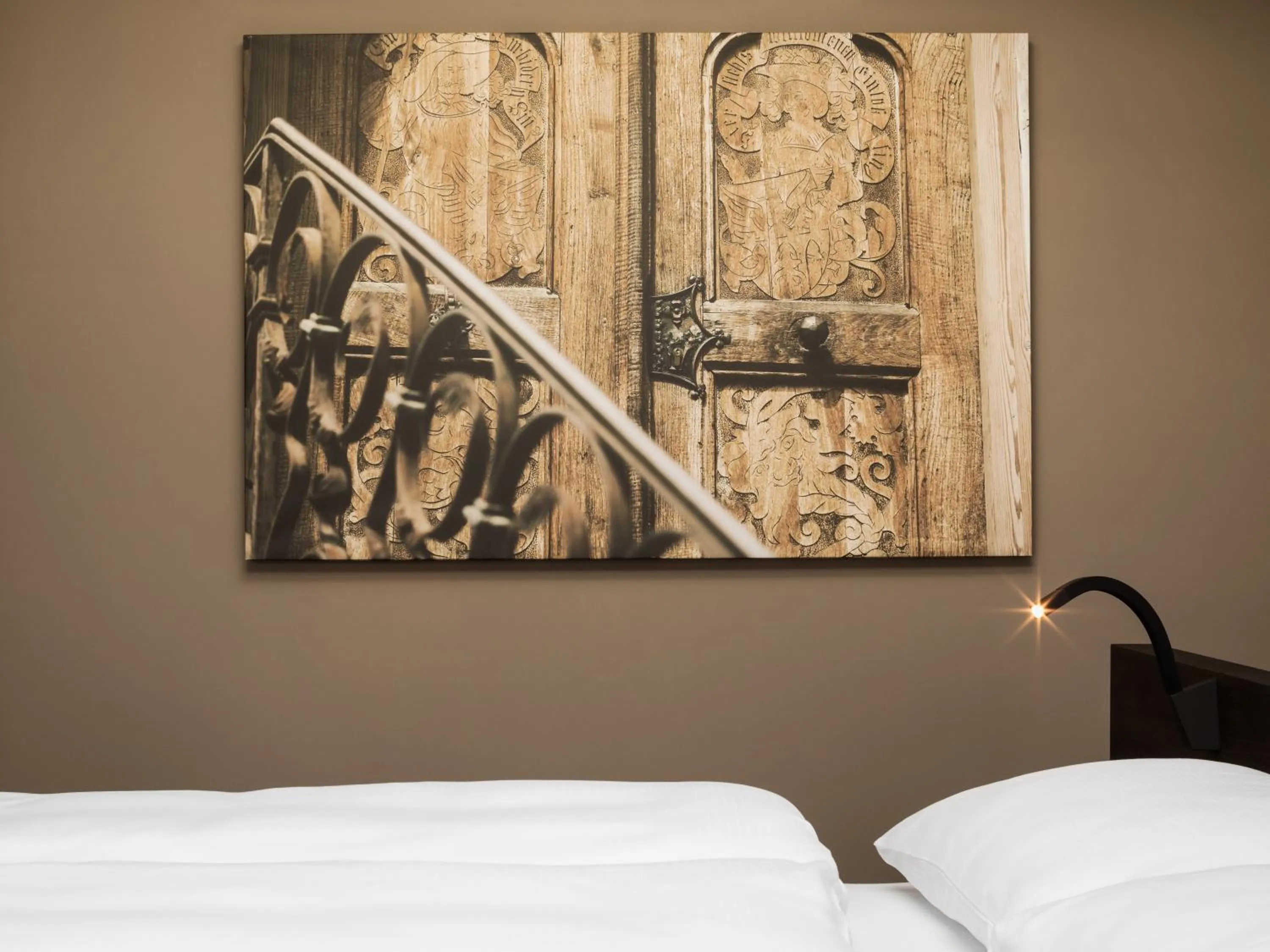 Decorative detail, Bed in Guesthouse Suiteseven