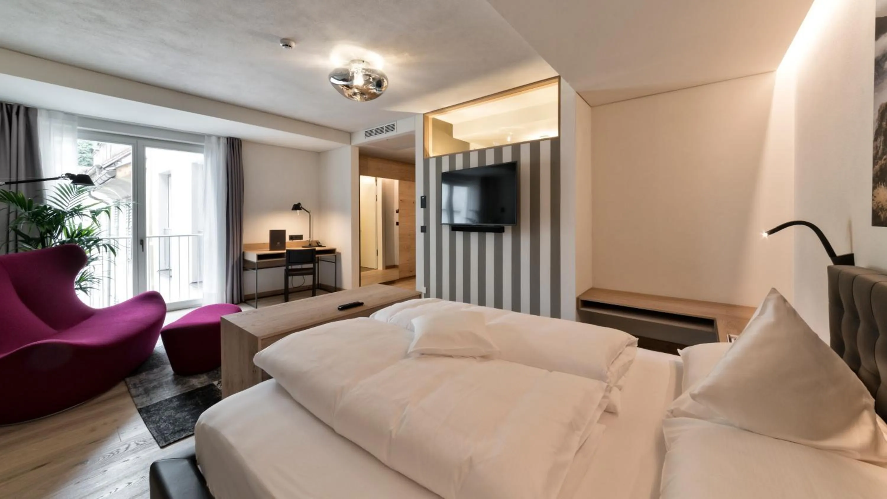 Photo of the whole room in Guesthouse Suiteseven