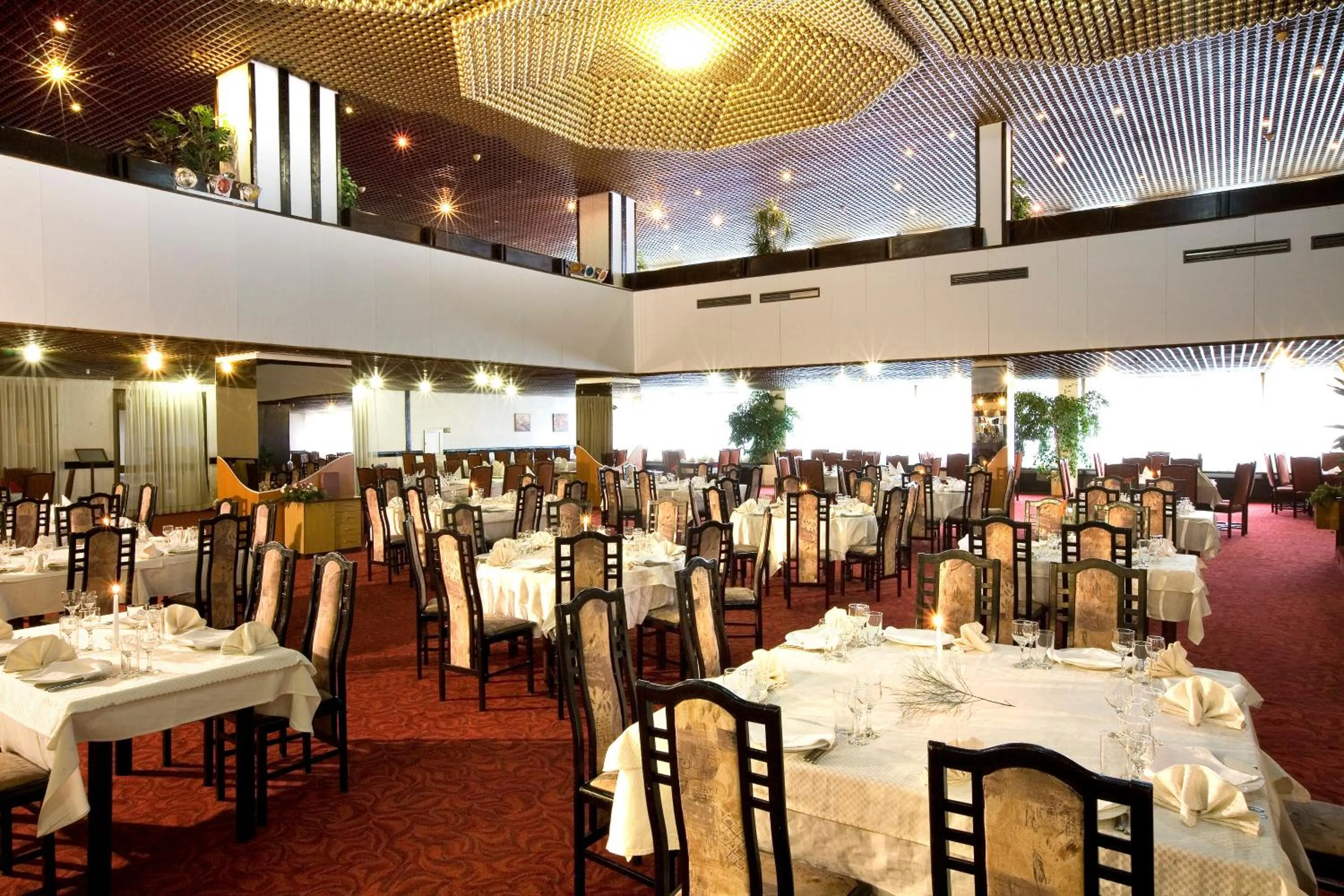 Restaurant/places to eat in Hotel Samokov