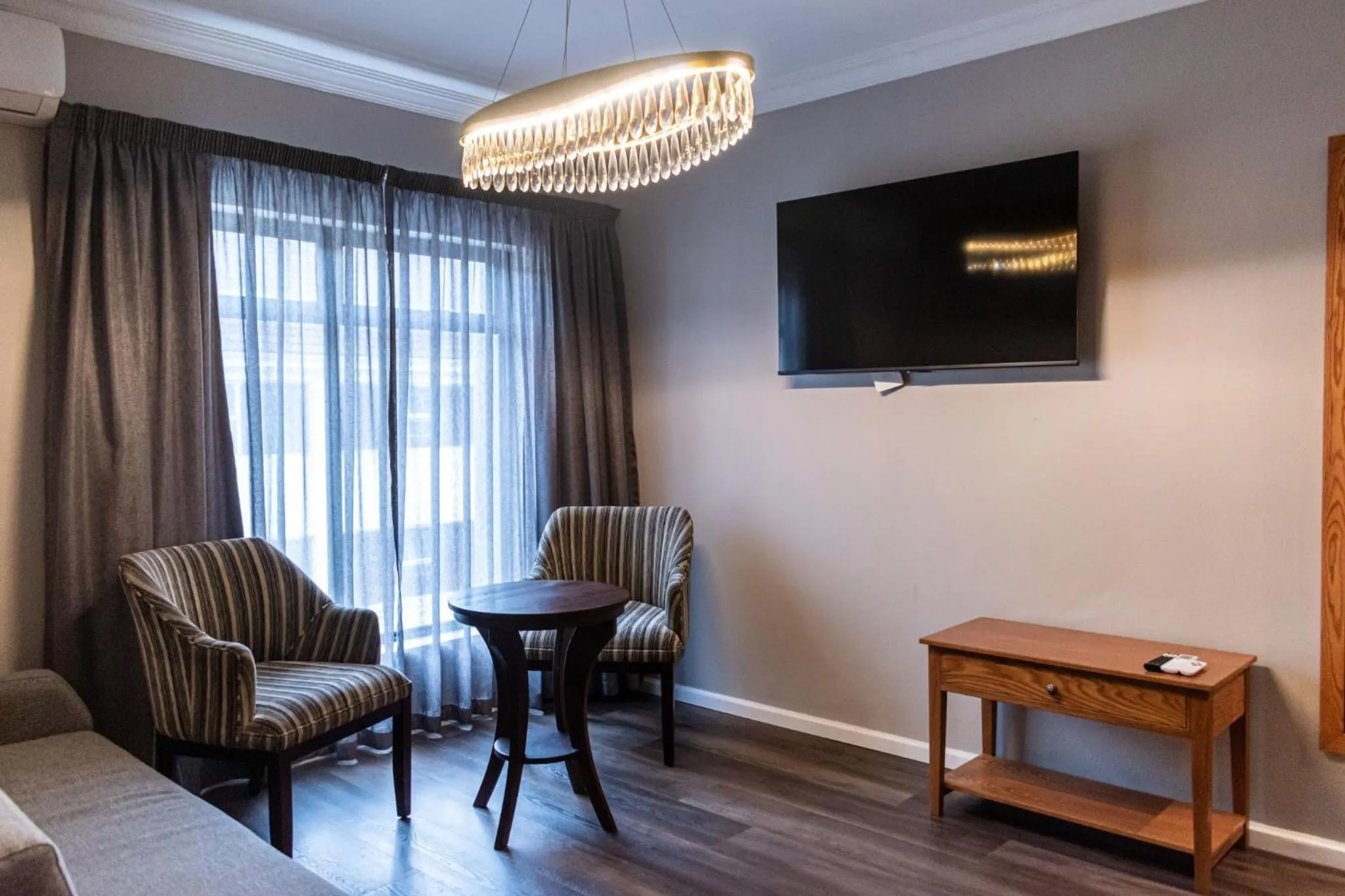 TV and multimedia in Premier Express Inn George