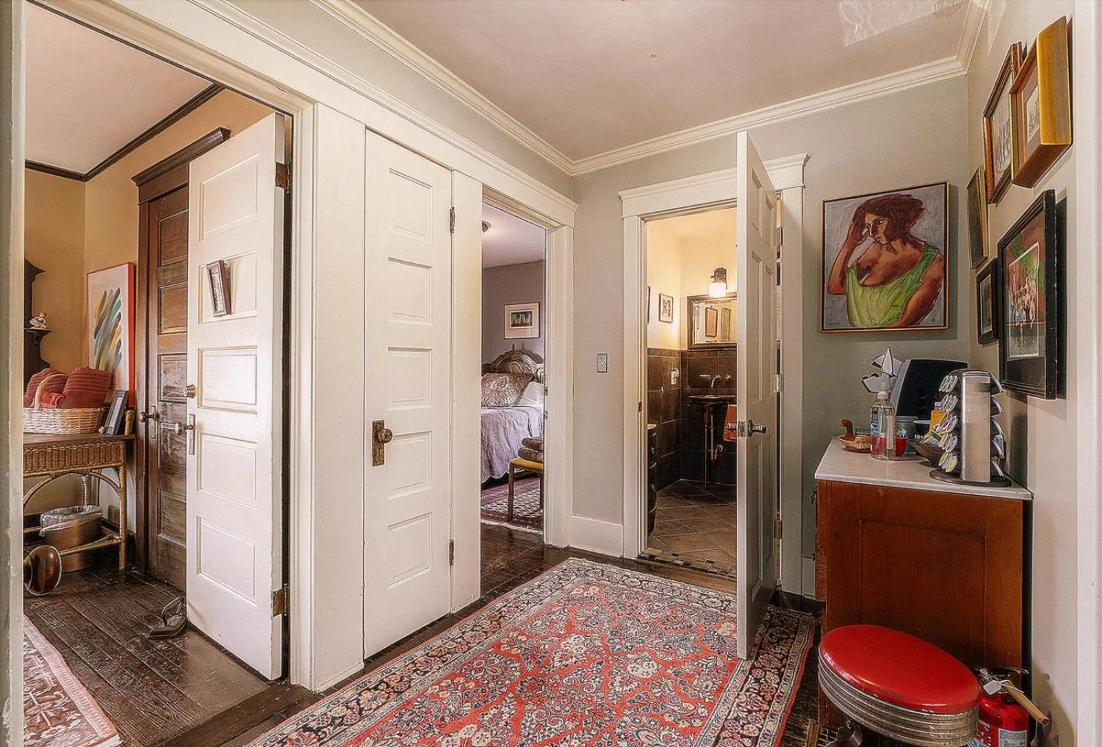 Internal: Not applicable to any particular room, Bed in Burnt Toast Inn