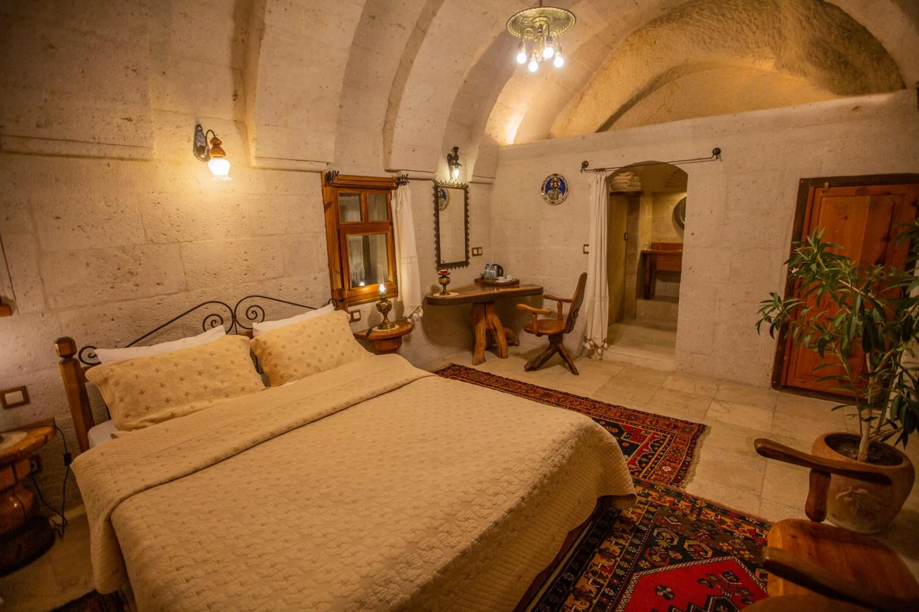 Photo of the whole room, Bed in Koza Cave Hotel
