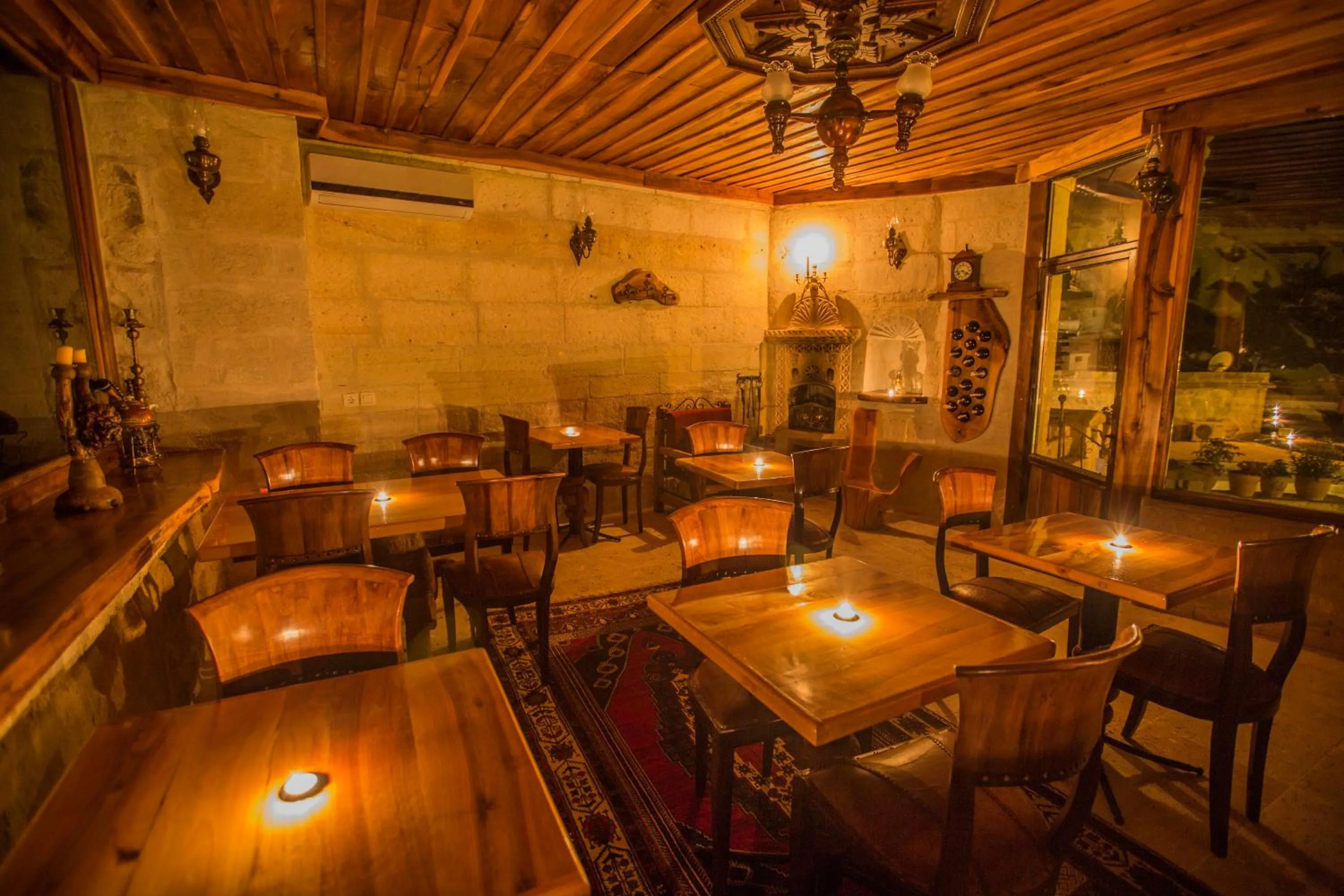 Restaurant/places to eat in Koza Cave Hotel