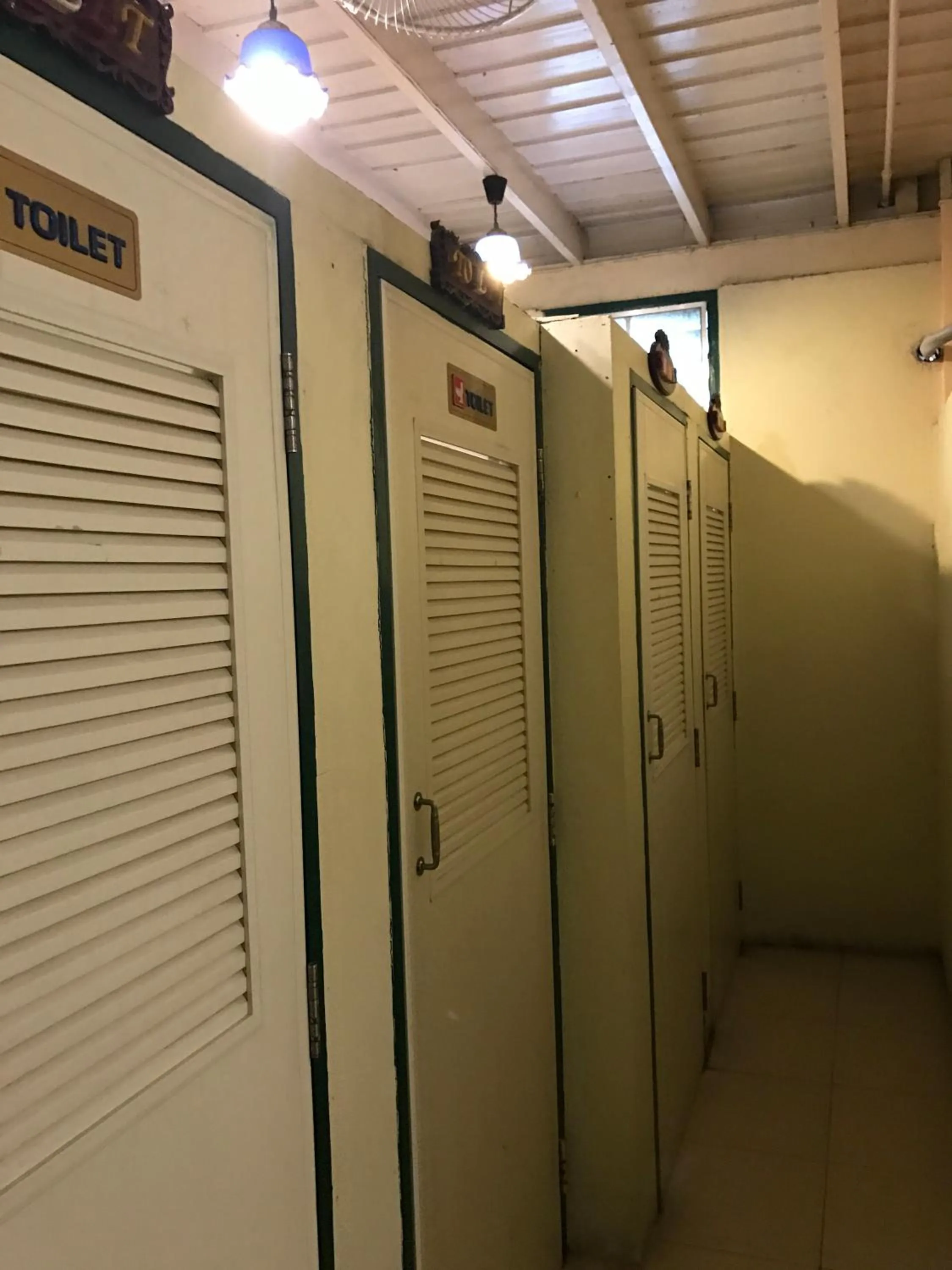 Decorative detail in Samsen Sam Place