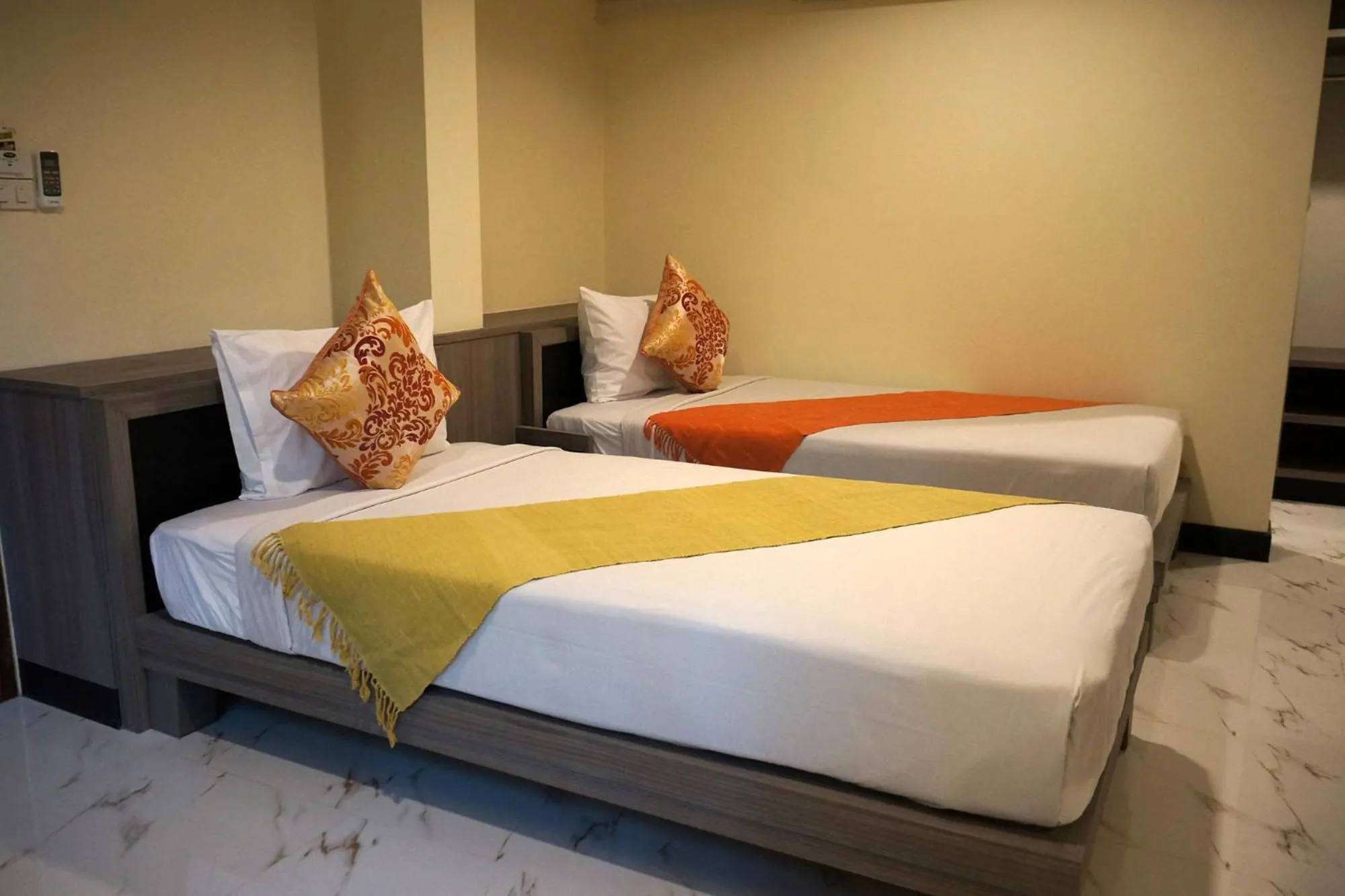 Bedroom, Bed in Samsen Sam Place