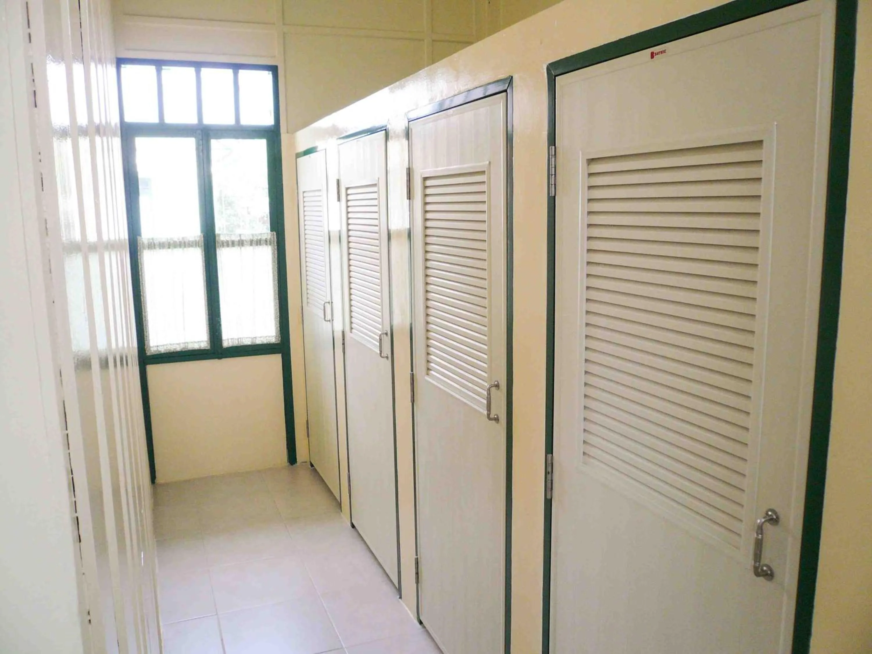 Area and facilities in Samsen Sam Place