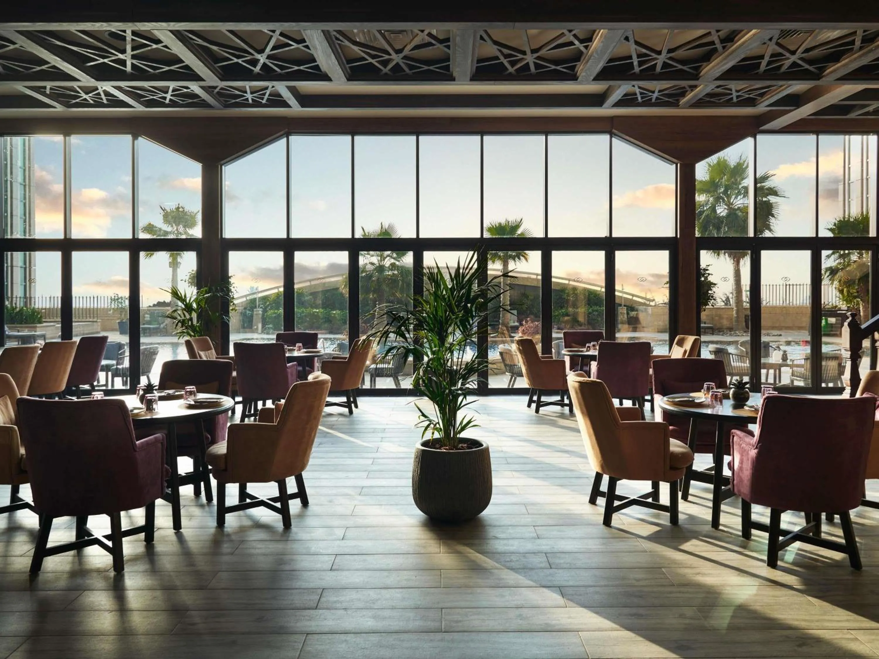 Restaurant/places to eat in Sofitel Abu Dhabi Corniche