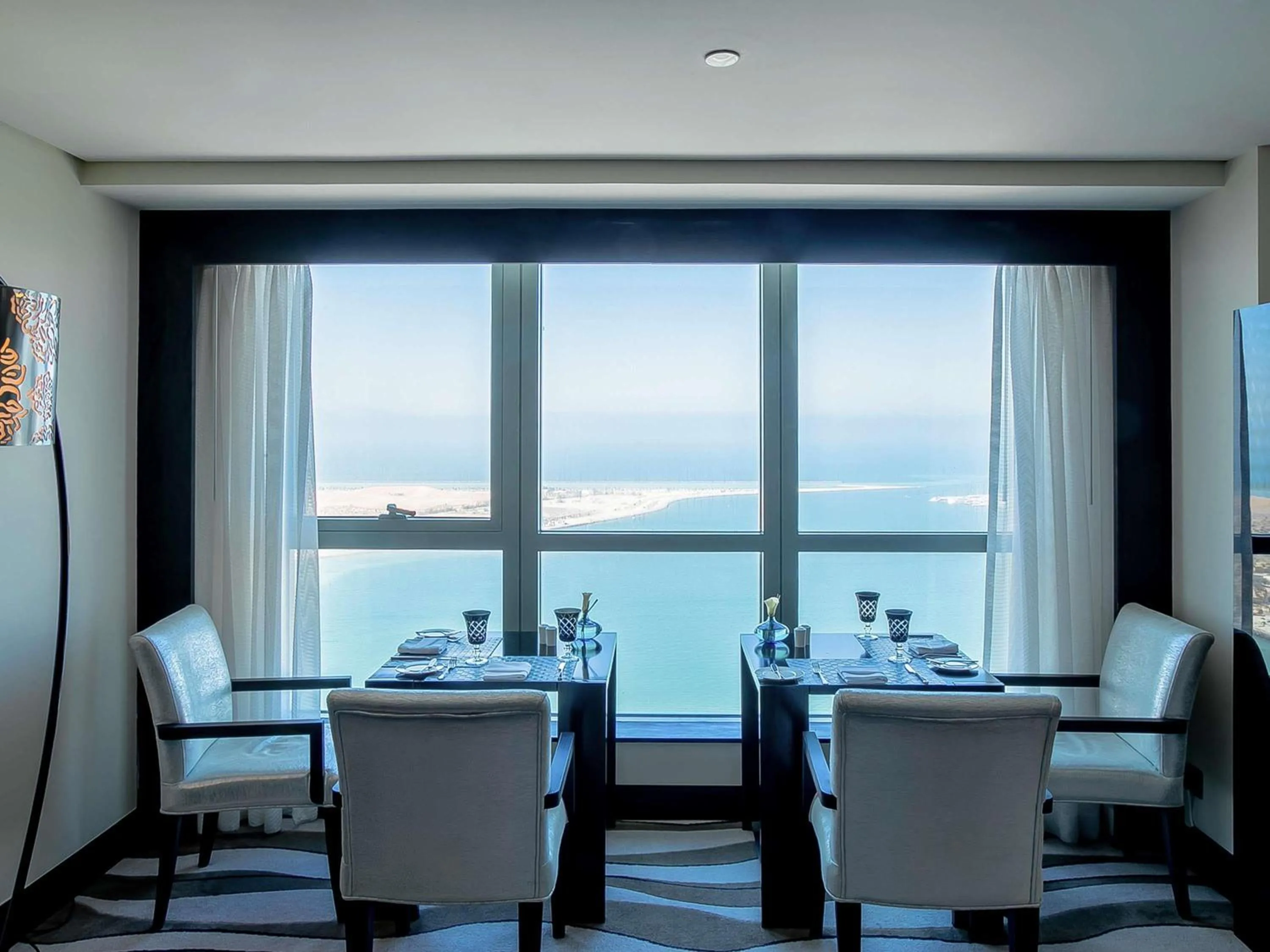 Restaurant/places to eat in Sofitel Abu Dhabi Corniche