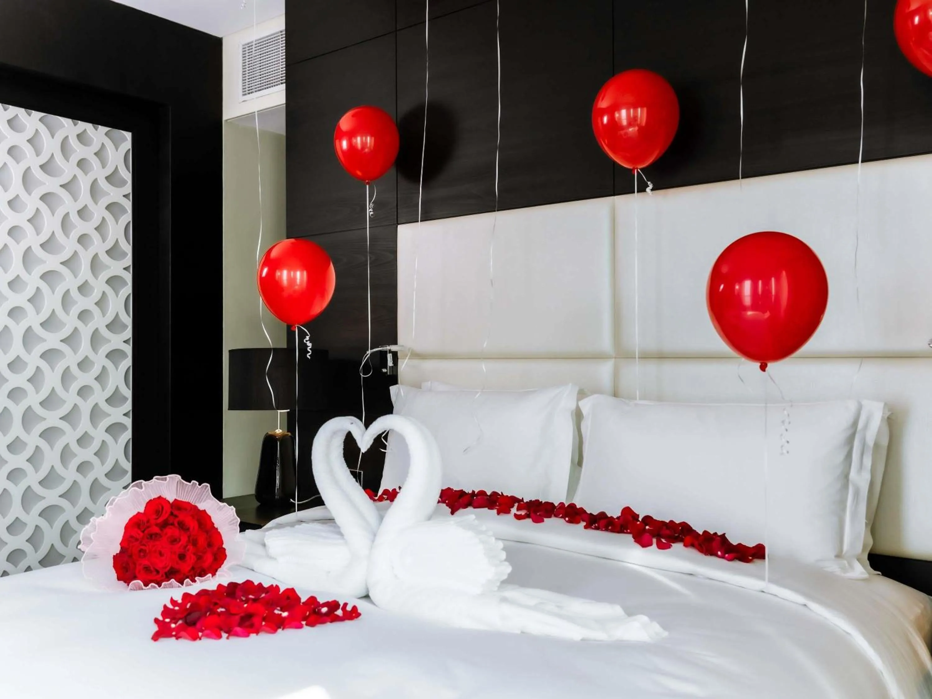 Other, Bed in Sofitel Abu Dhabi Corniche