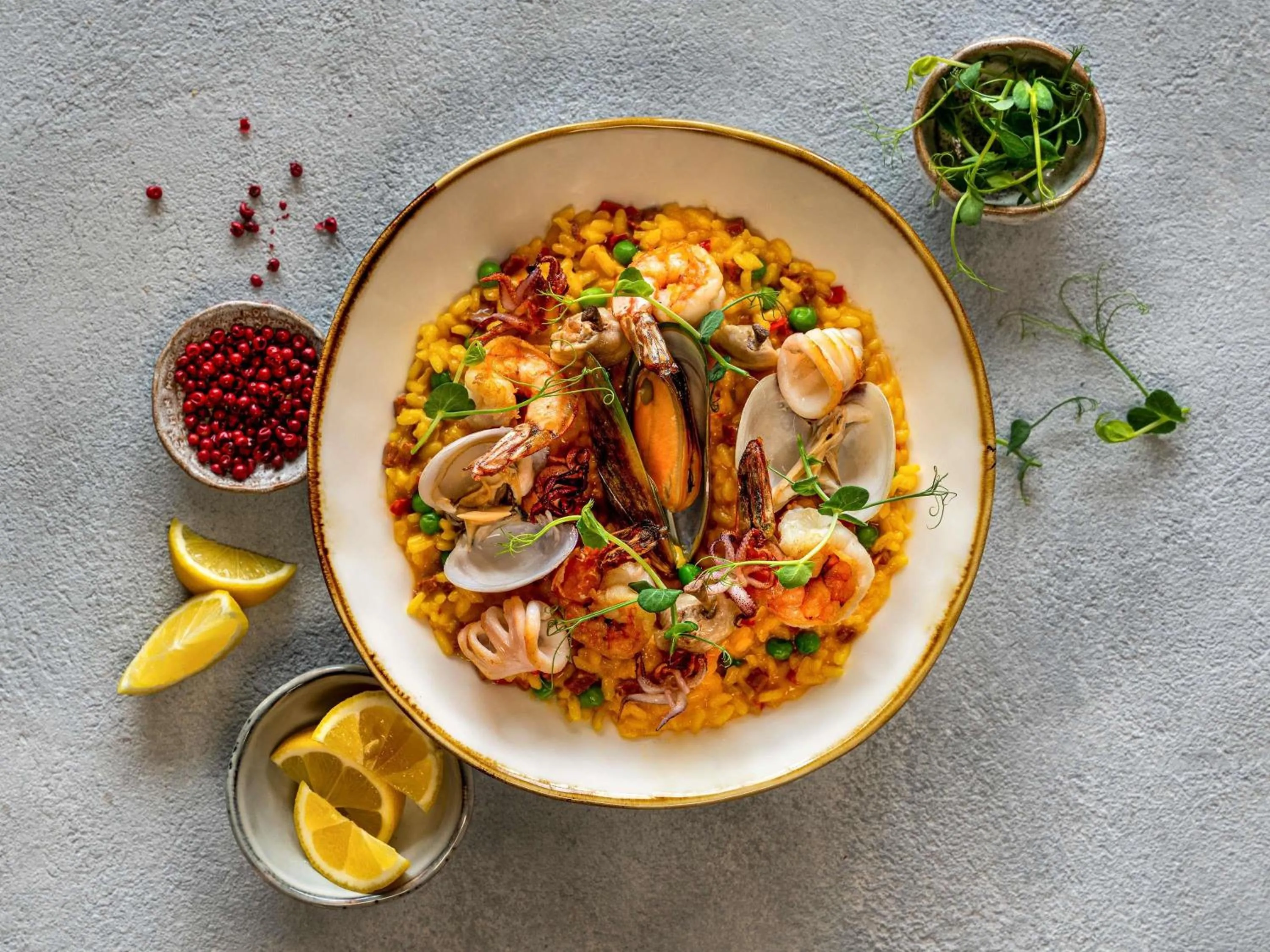 Restaurant/places to eat in Sofitel Abu Dhabi Corniche