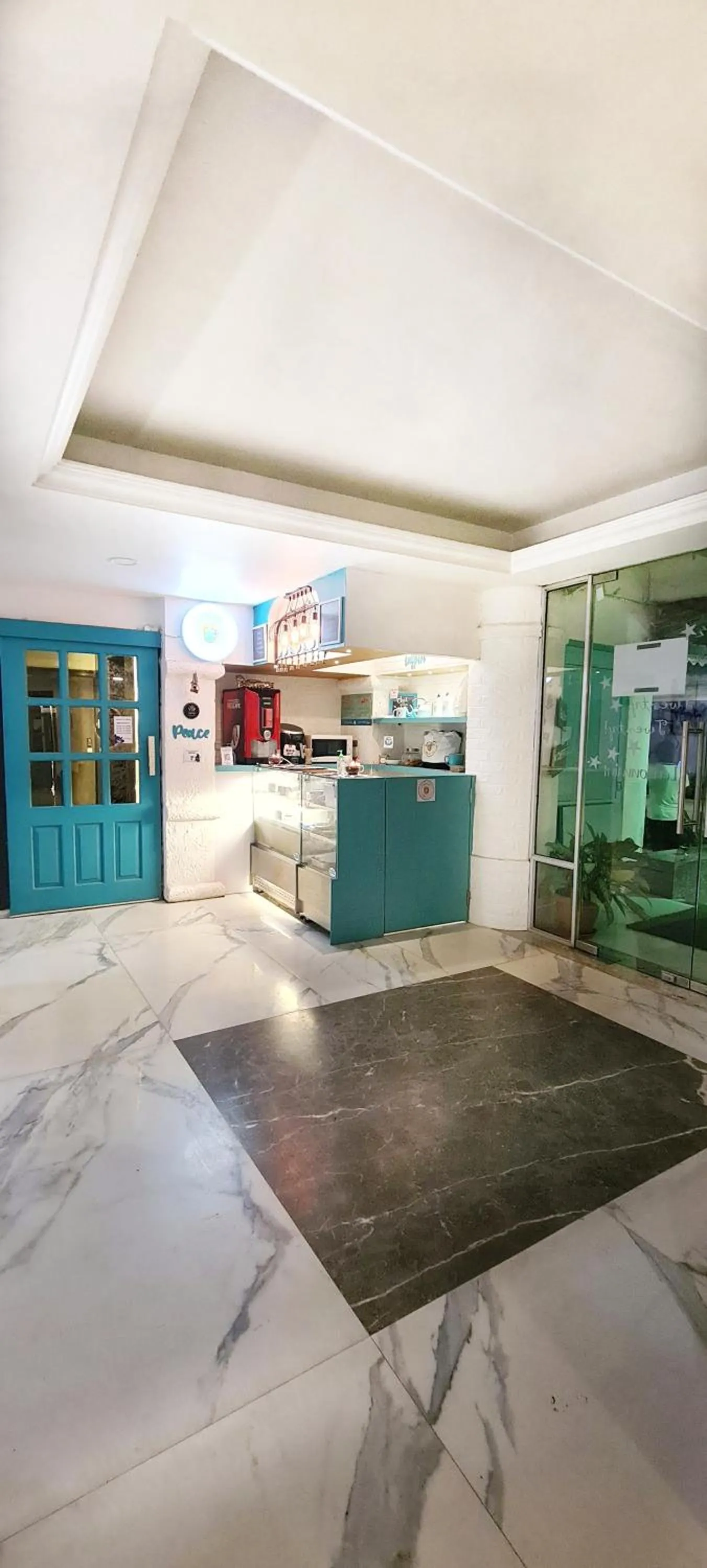 Lemonmint Svelton Manor