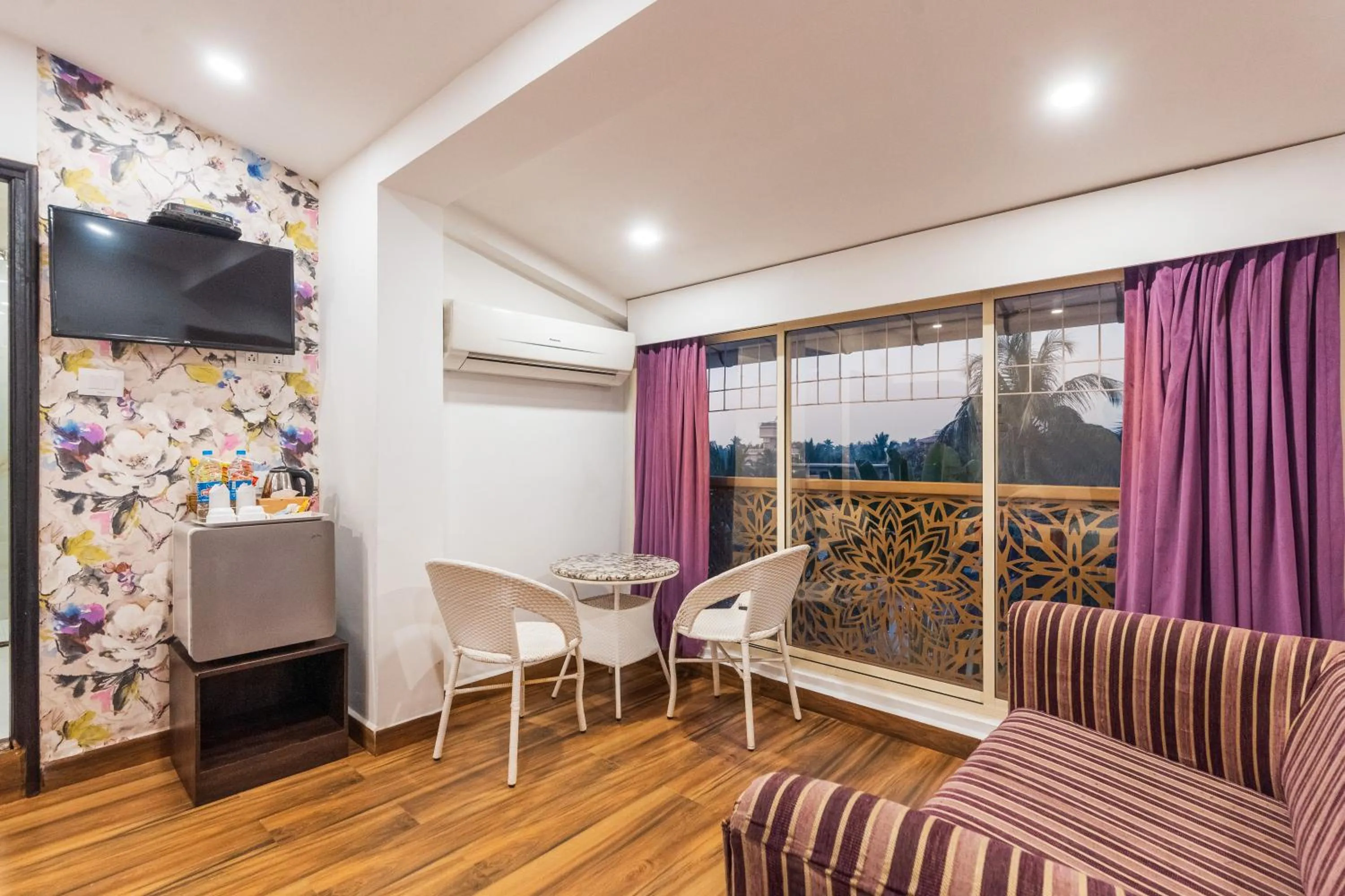 Lemonmint Svelton Manor