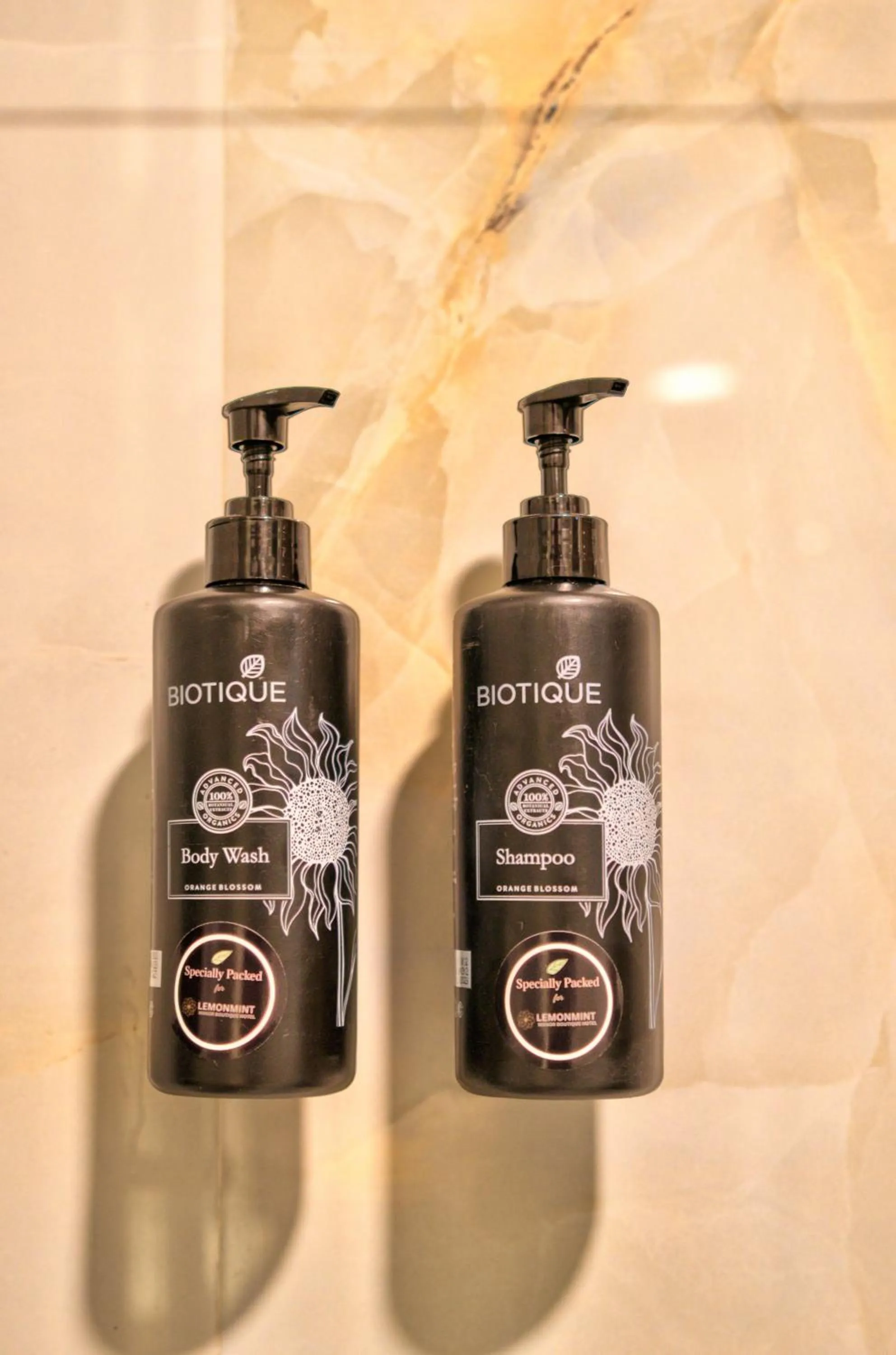 Lemonmint Svelton Manor