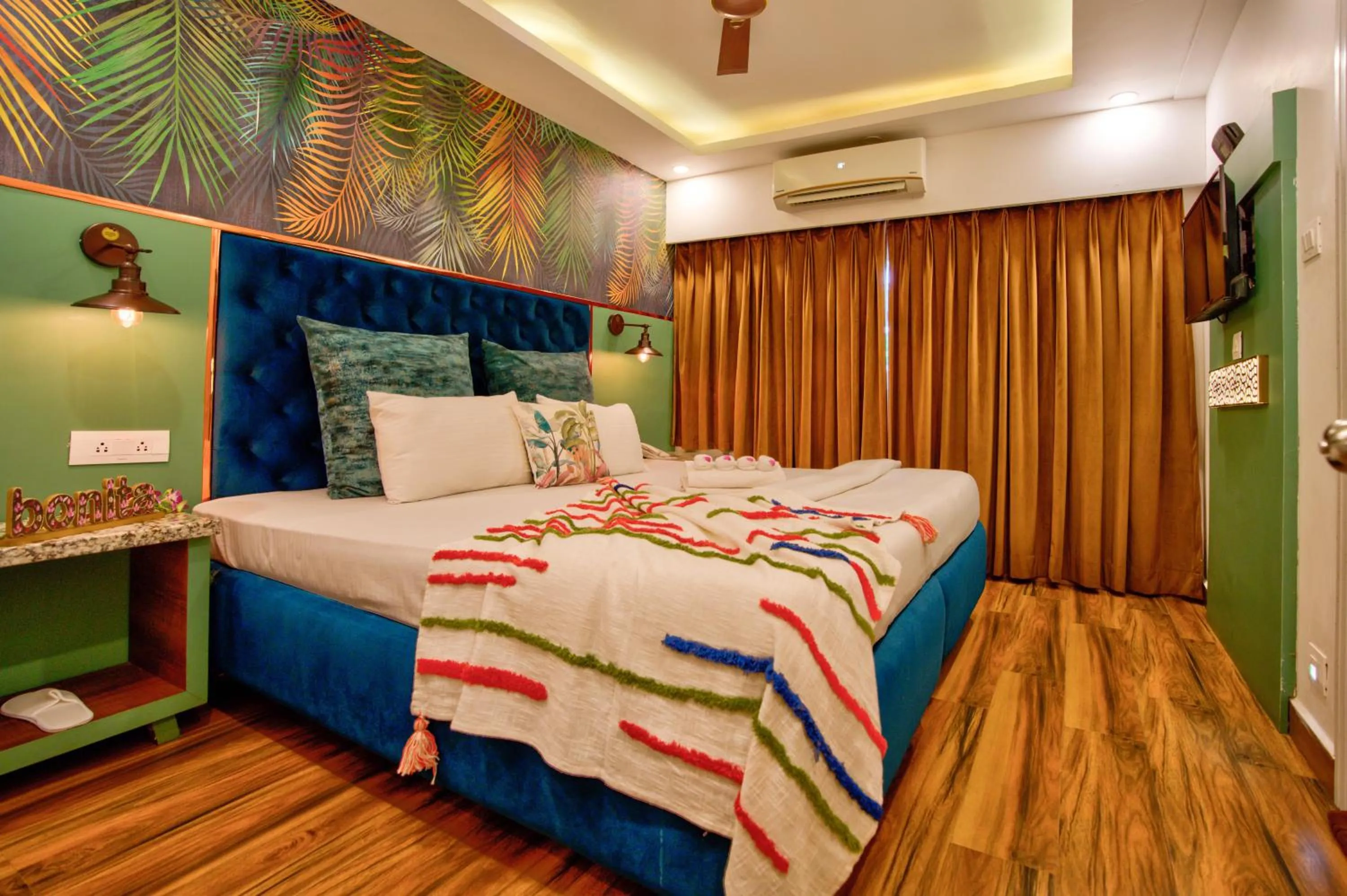 Bed in Lemonmint Svelton Manor