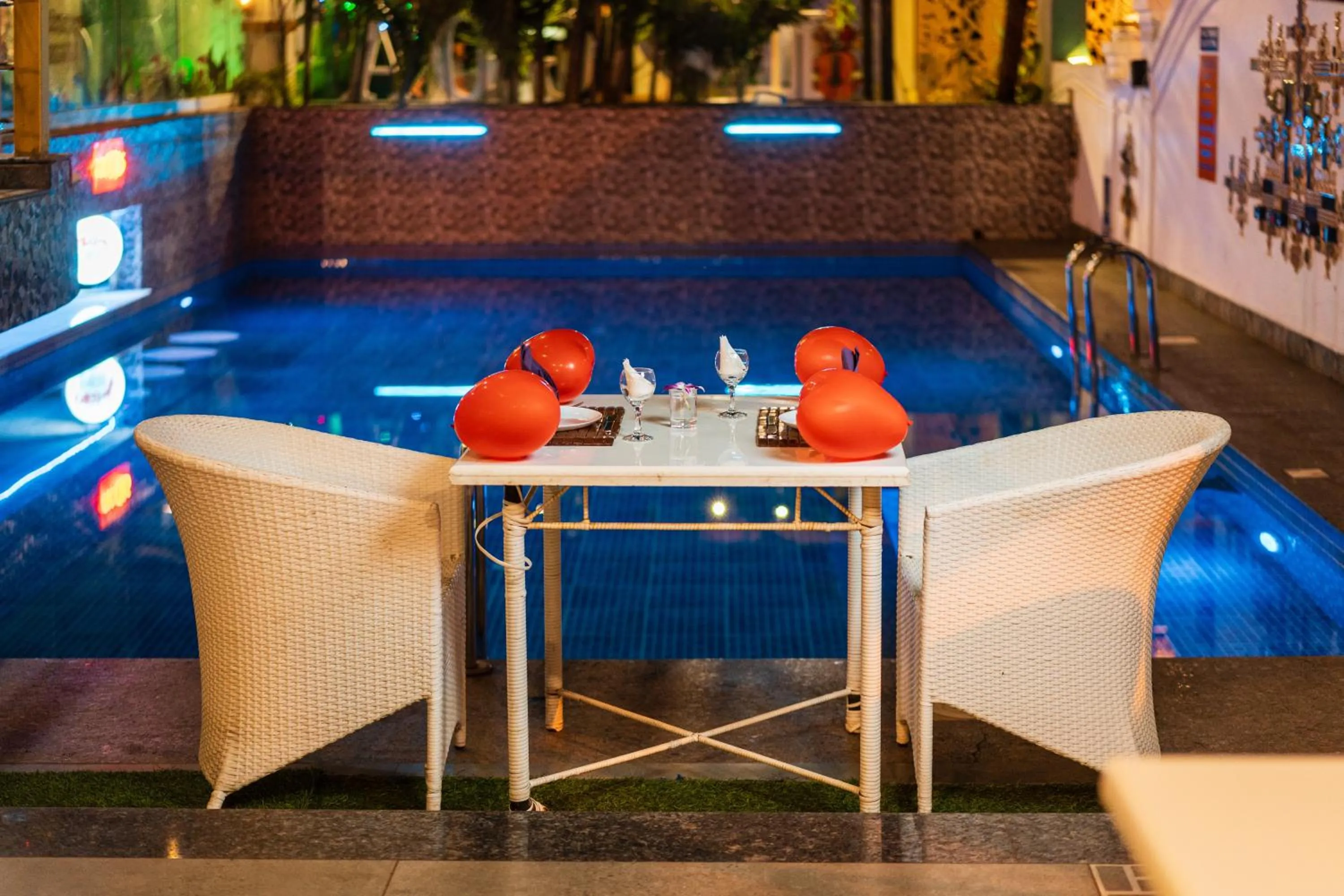 Lemonmint Svelton Manor