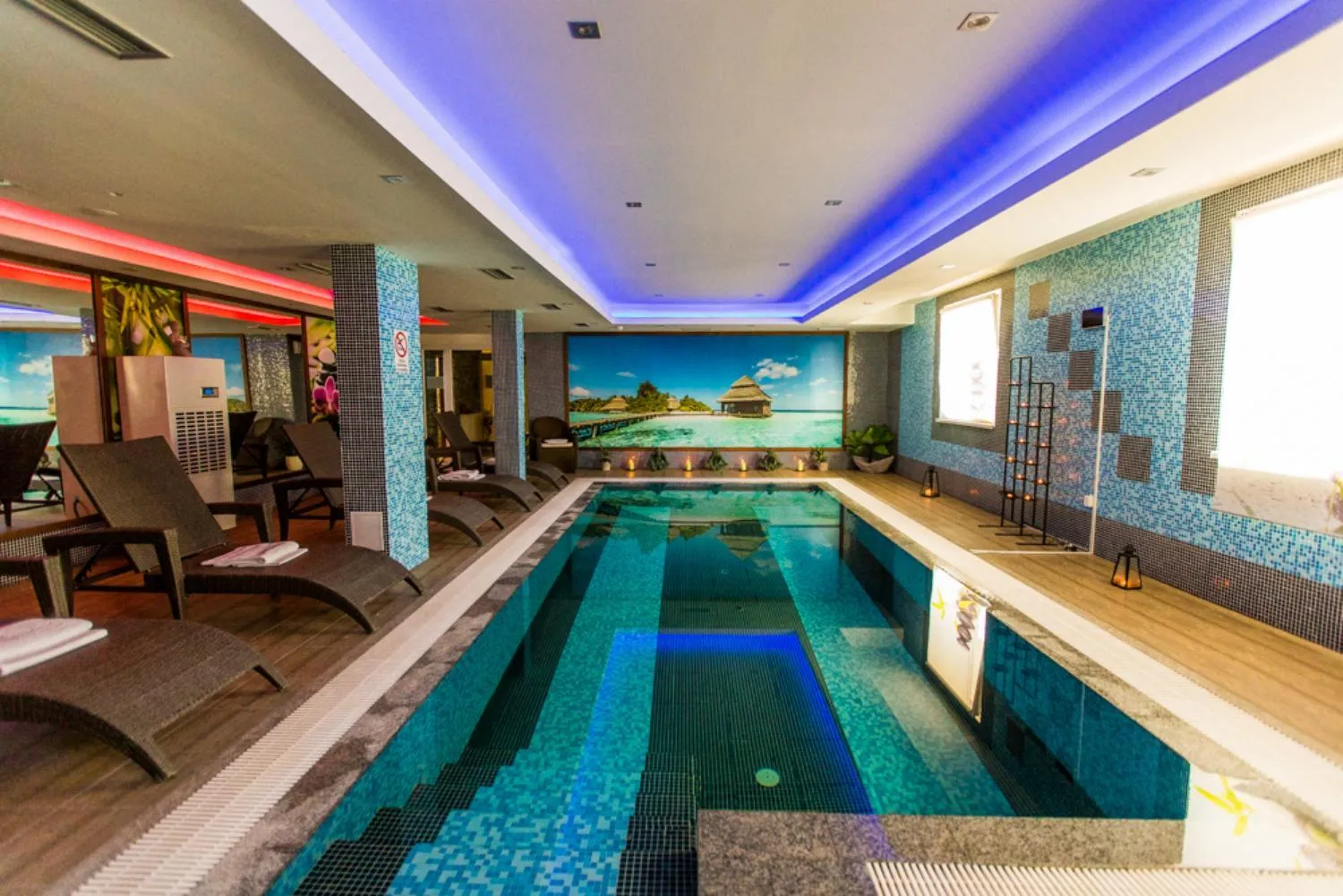 Swimming pool in Hotel Sun