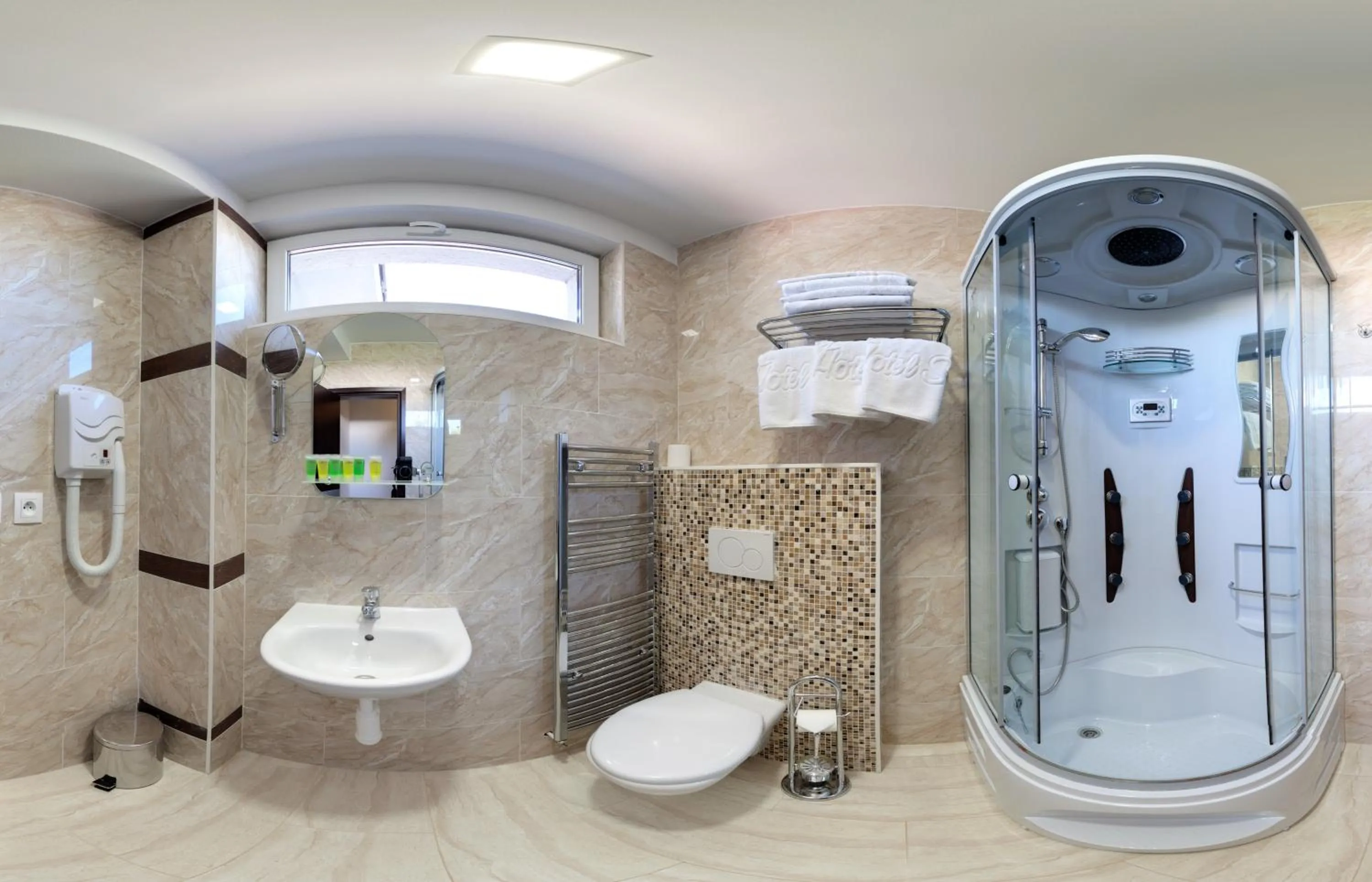 Bathroom in Hotel Sun